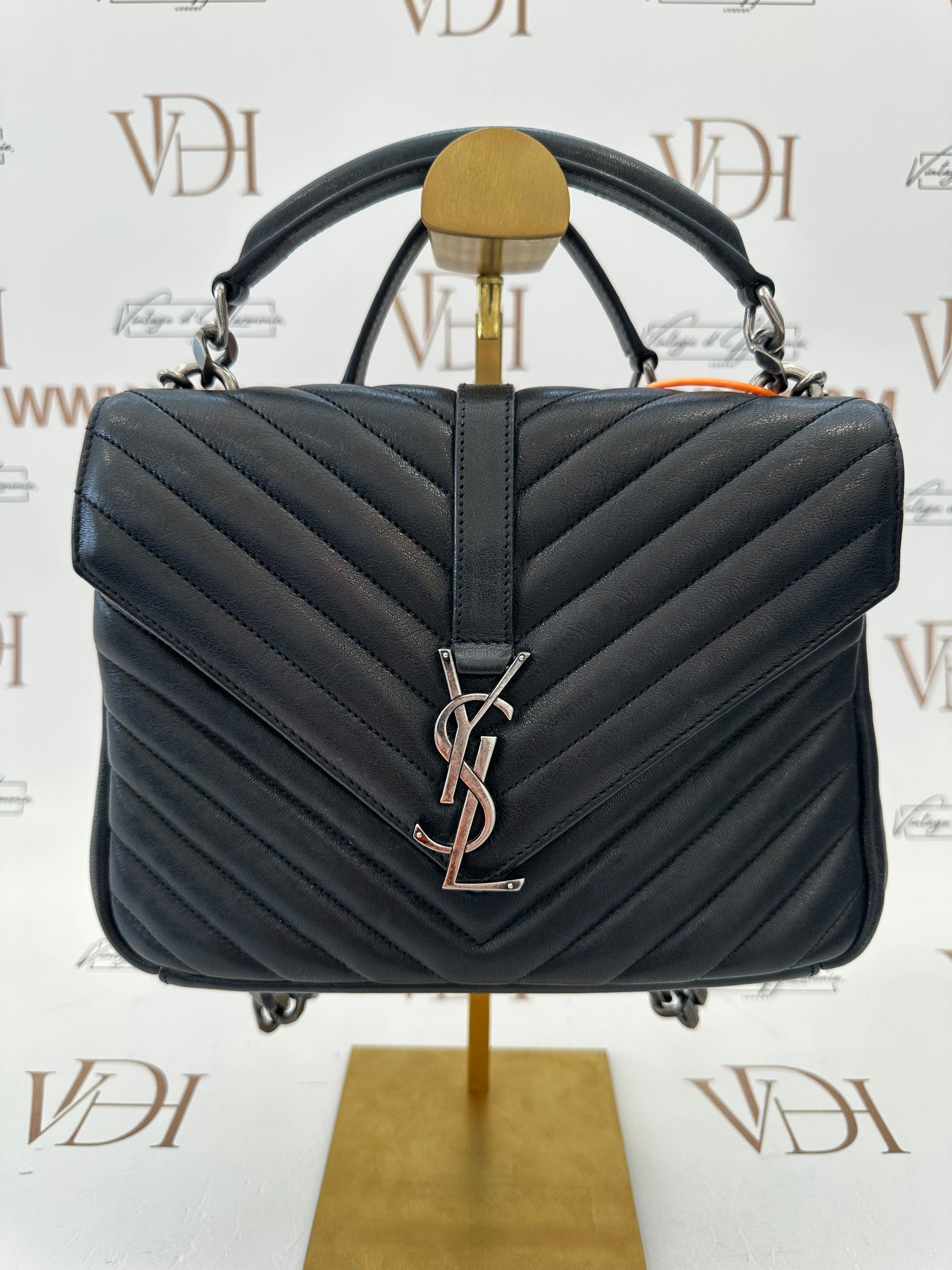 382565 - Saint Laurent College