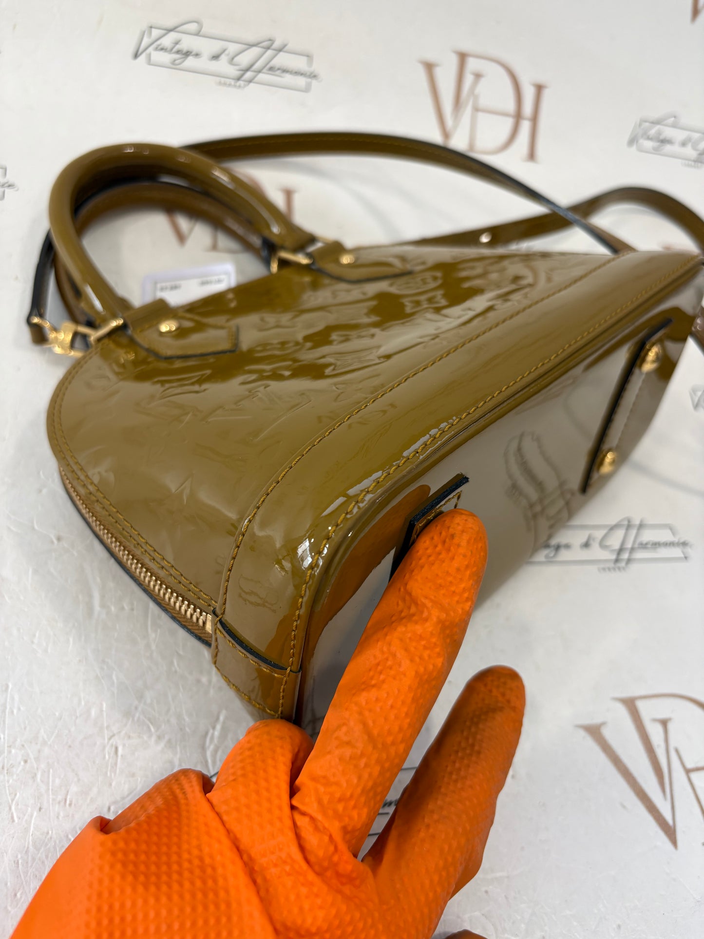 201660 - Louis Vuitton Alma BB