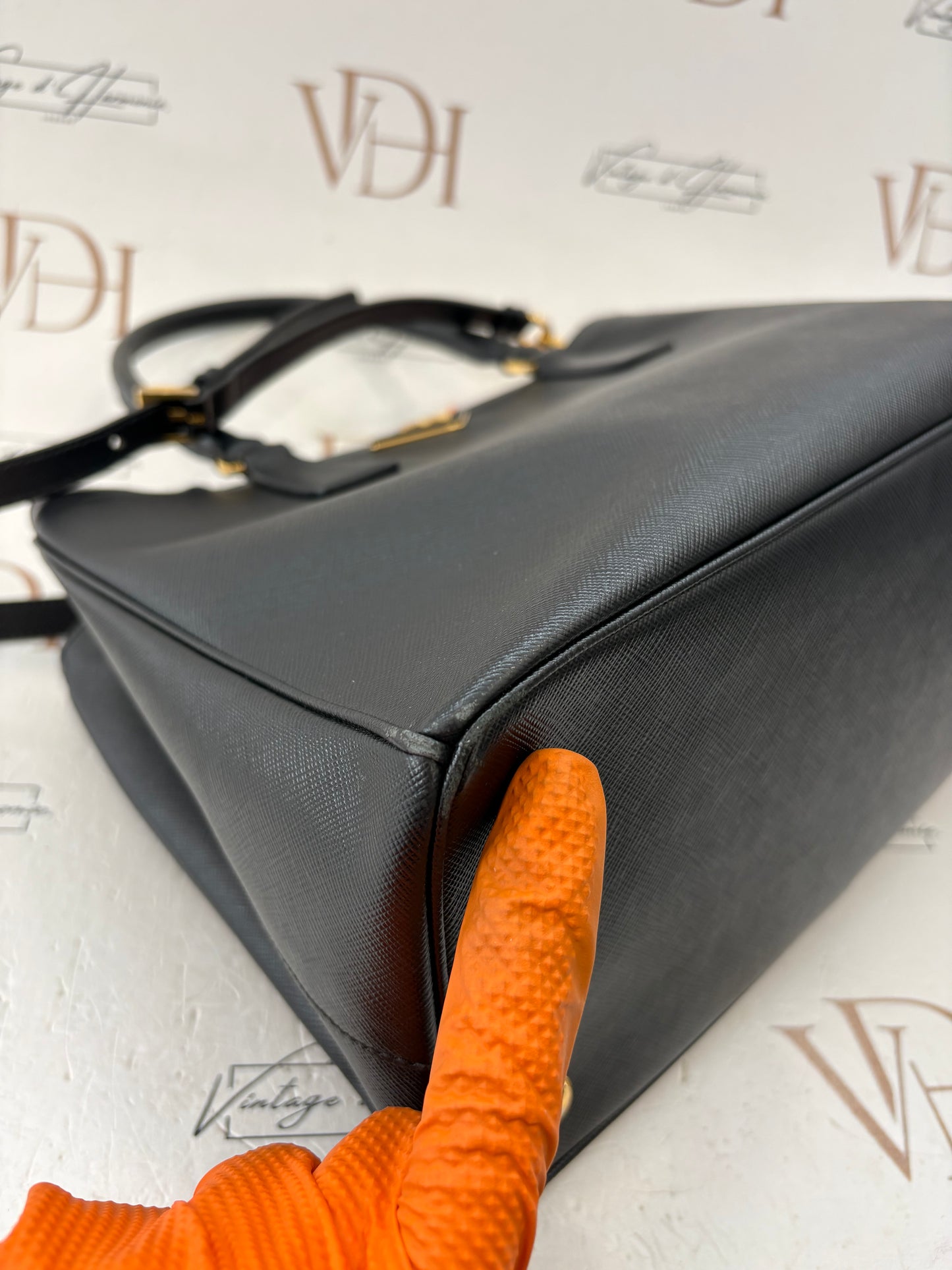 384303 - Prada Galleria Black