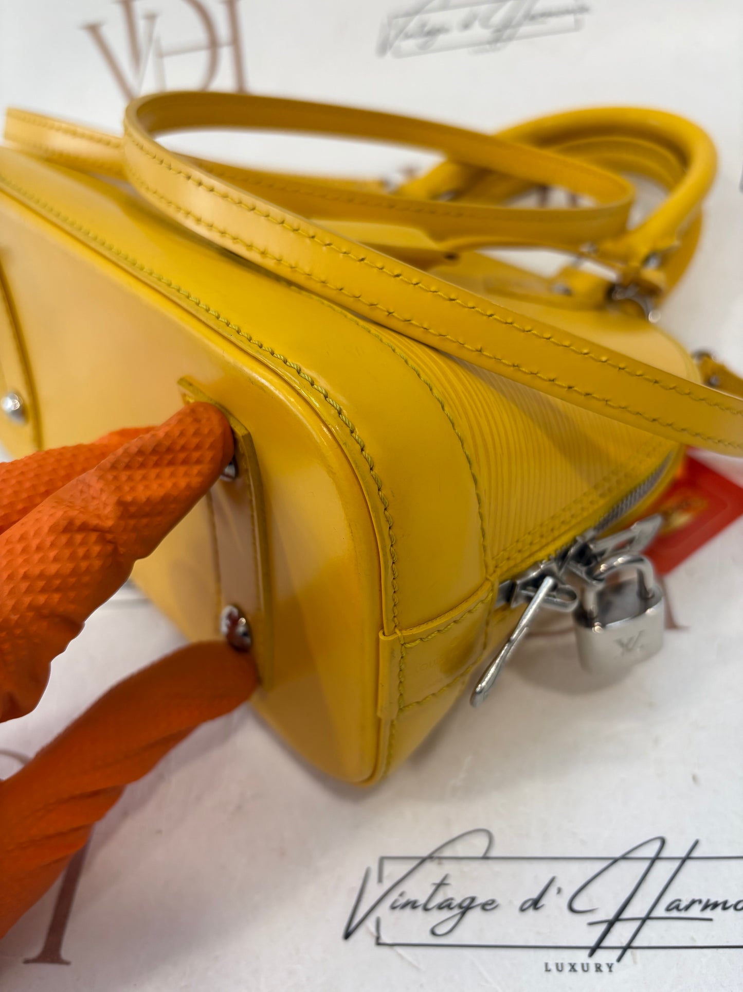 383692 - Louis Vuitton Alma BB Epi Yellow