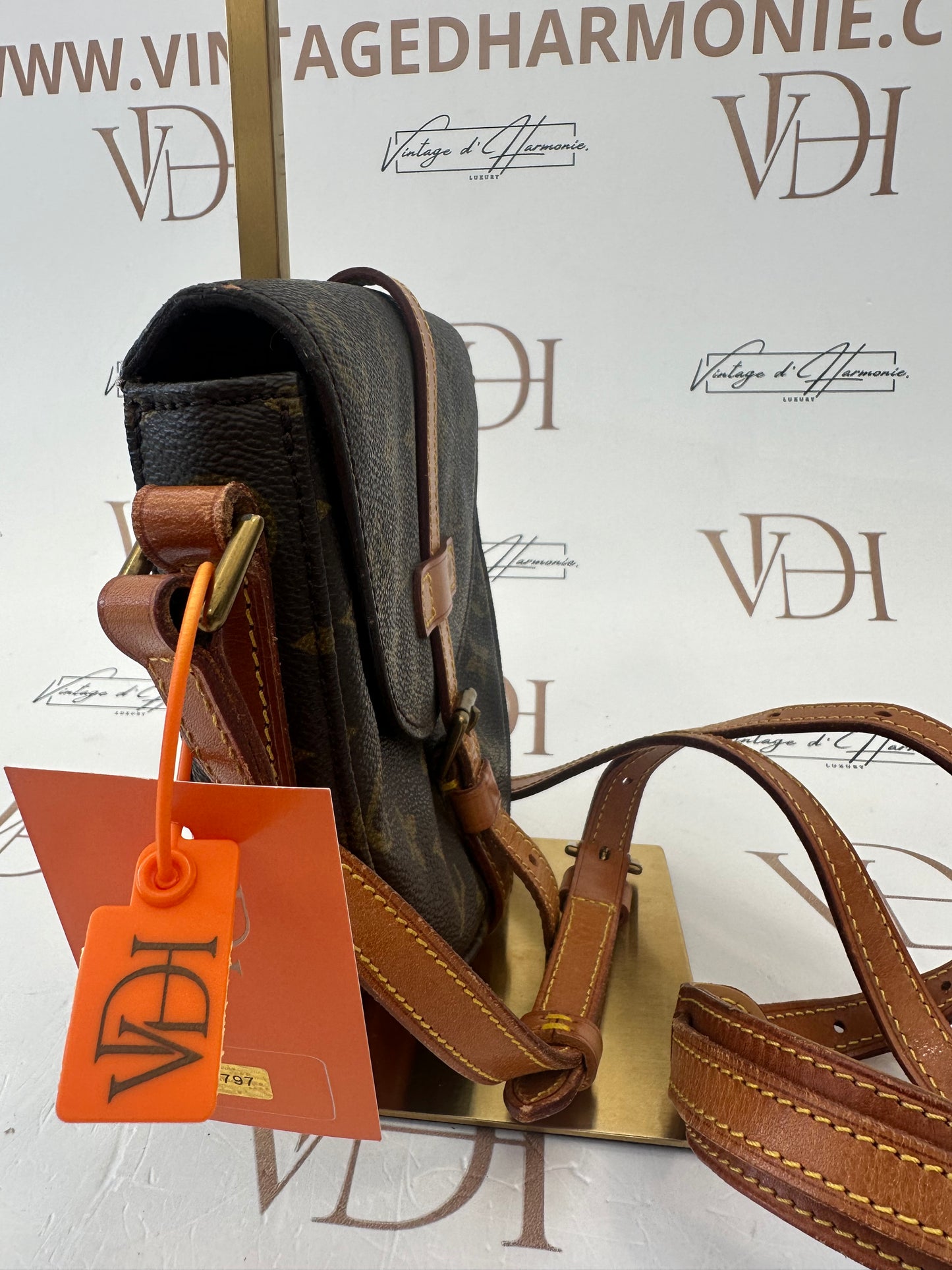 017797 - Louis Vuitton Chantilly PM