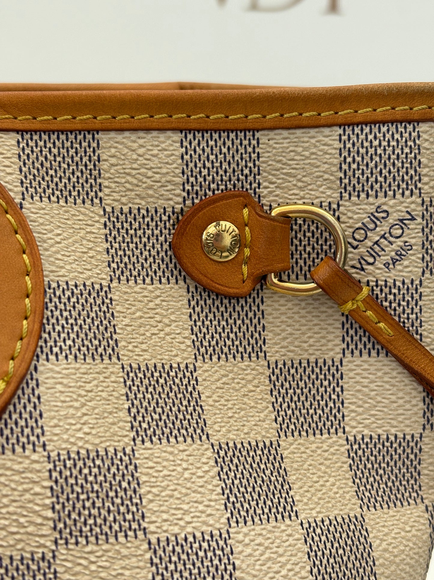 383689 - Louis Vuitton Neverfull PM