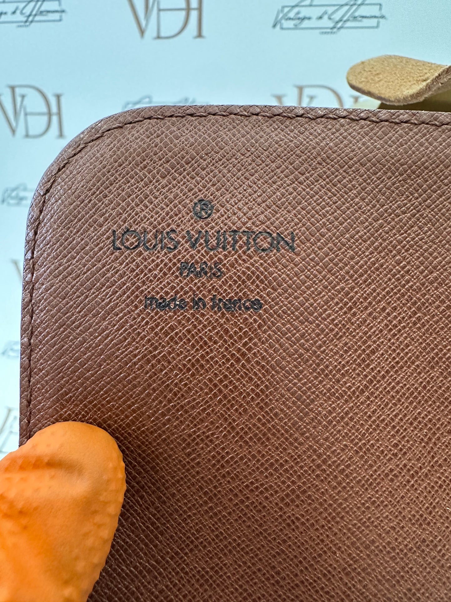 017827 - Louis Vuitton Cartouchiere MM