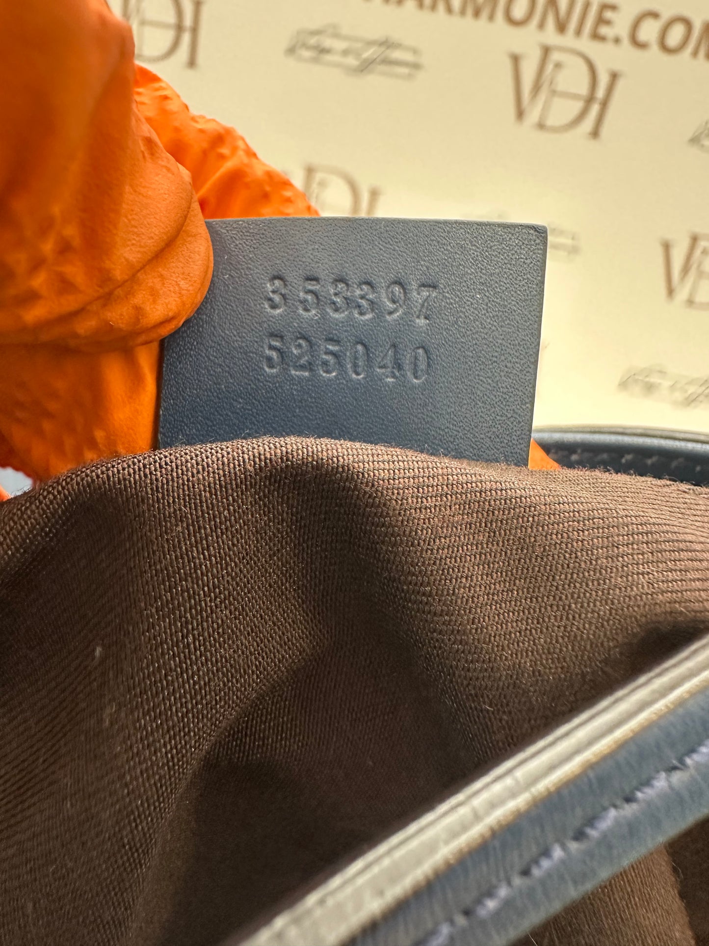 382503 - Gucci Blu