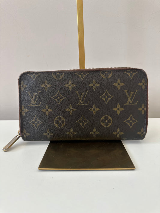 Louis Vuitton Zippy