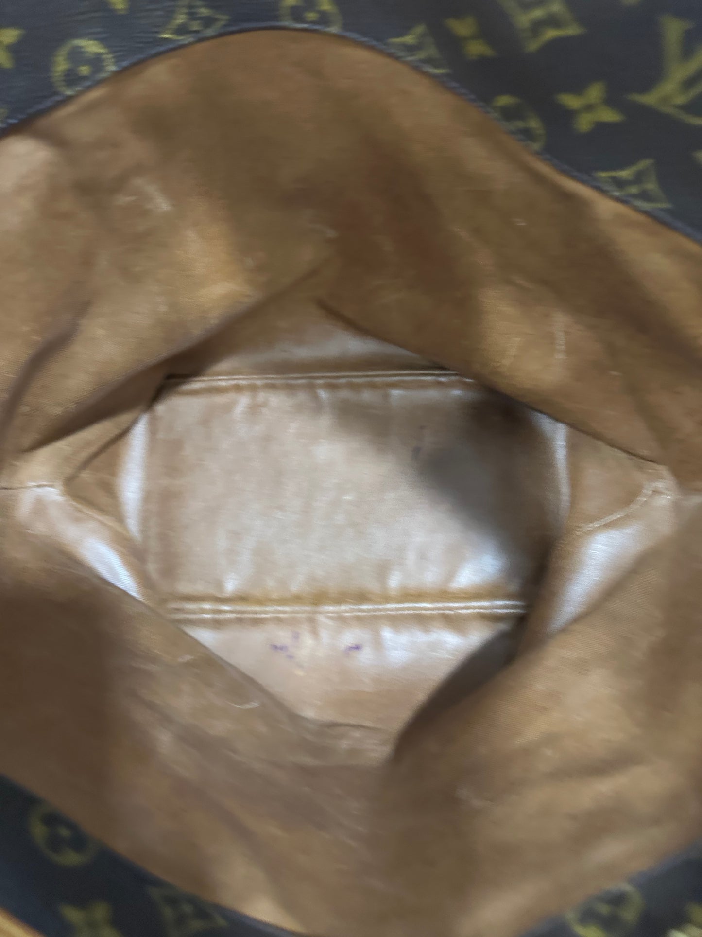 017915 - Louis Vuitton Sac Shopping
