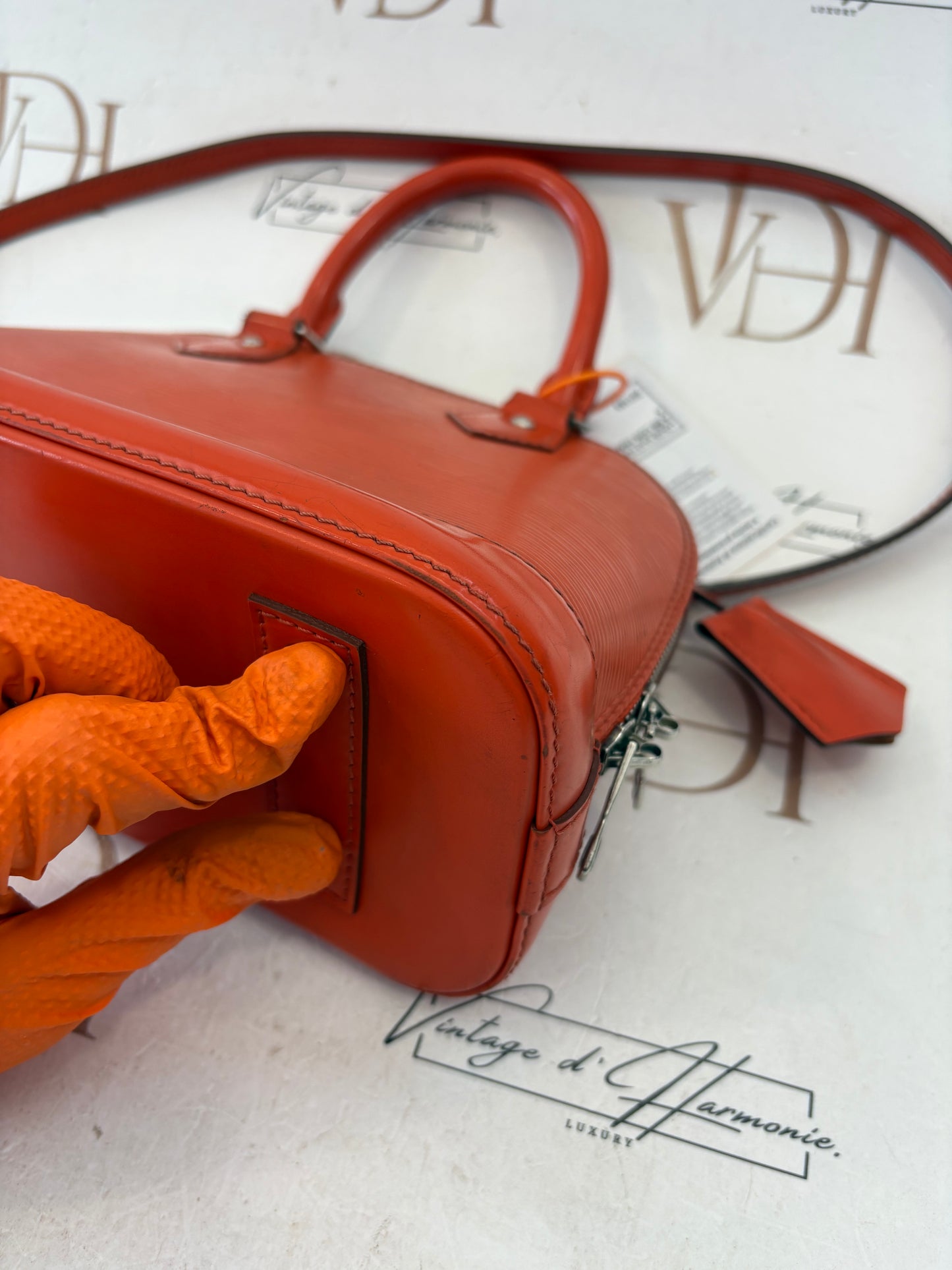 016969 - Louis Vuitton Alma BB
