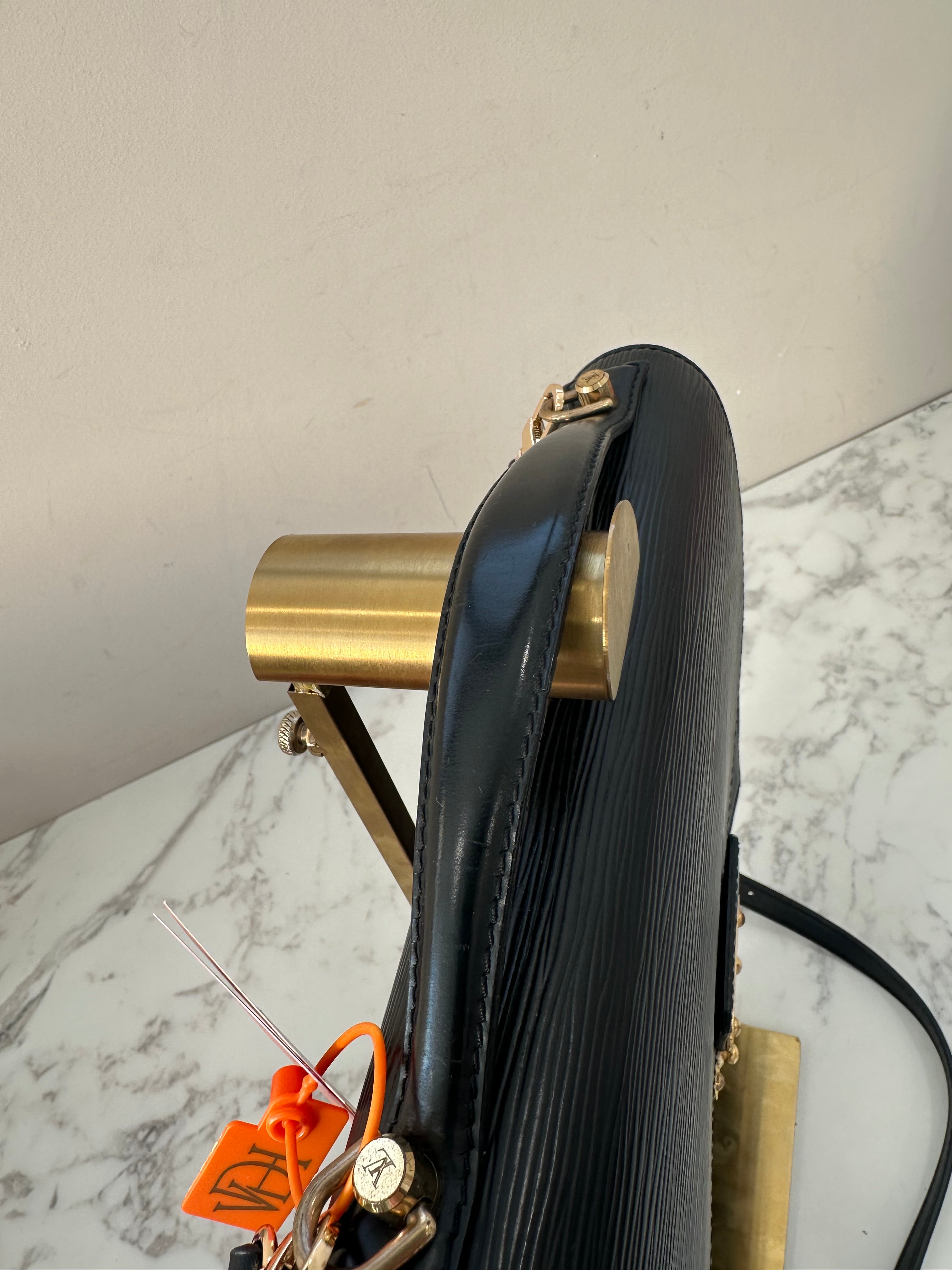 Louis Vuitton Monceau 28 Black Epi