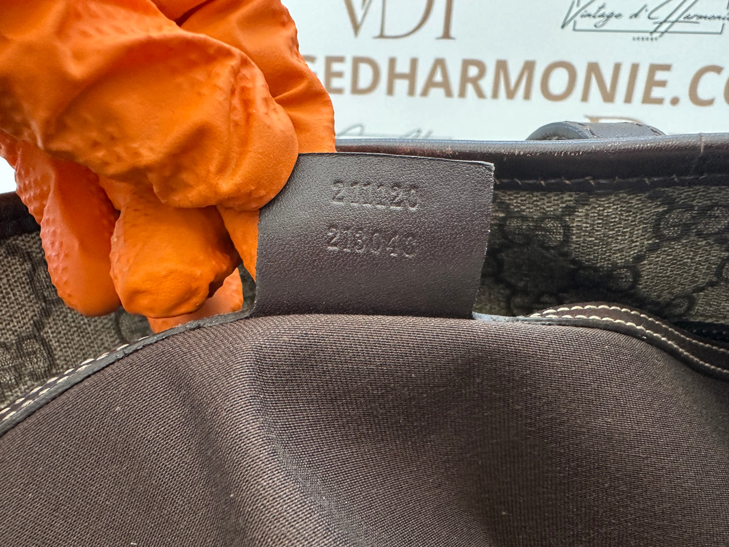 102612 - Gucci GG Supreme