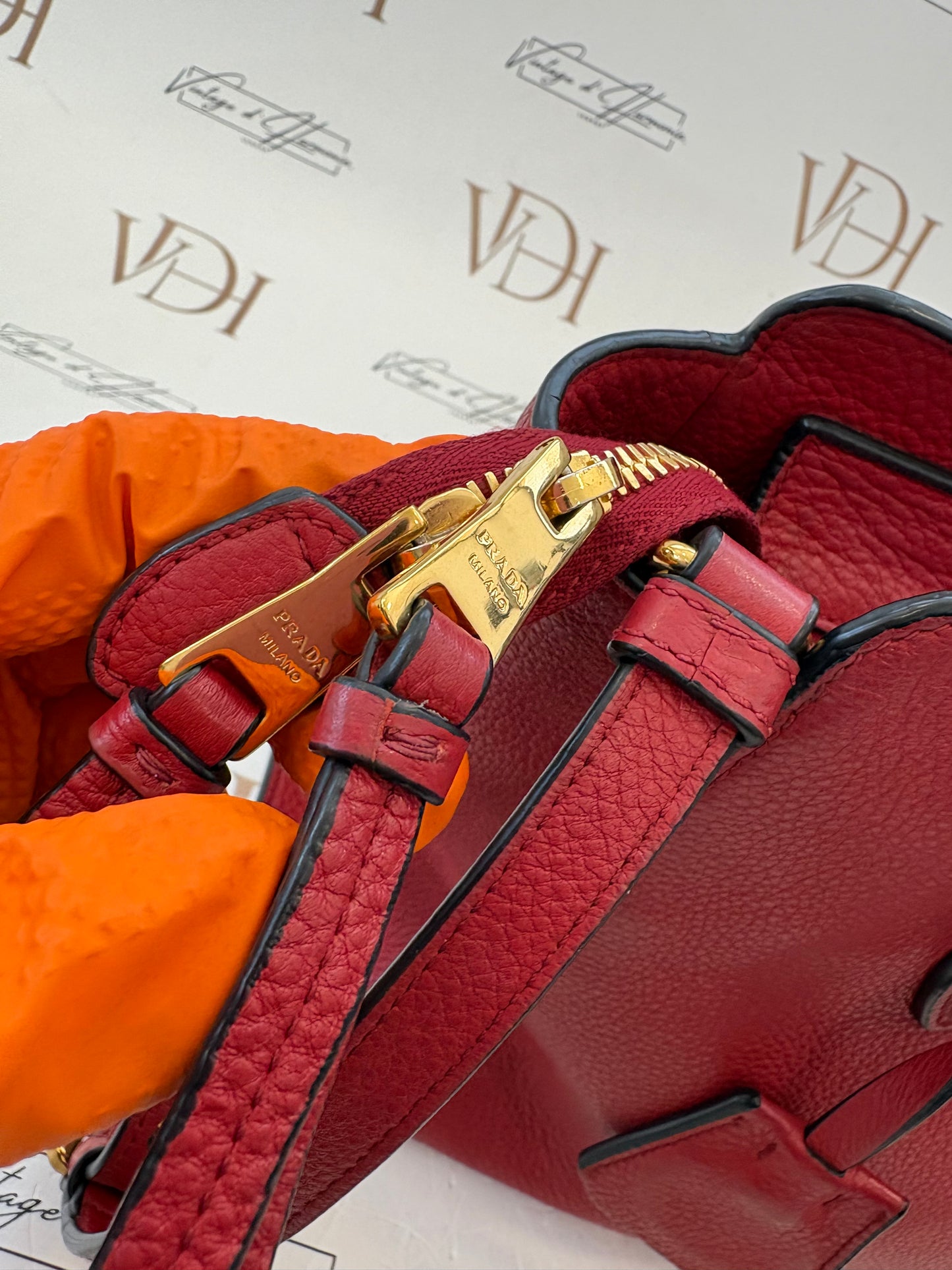 383157 - Prada