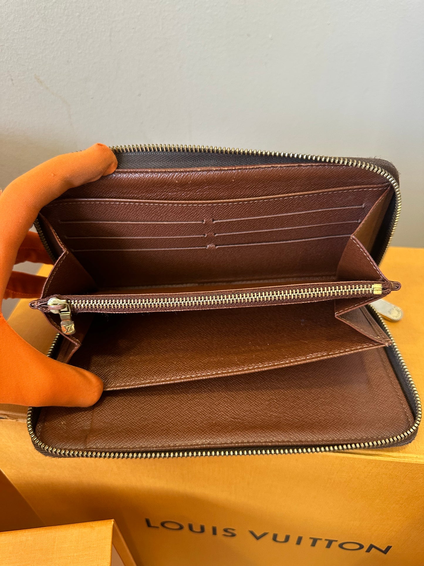 Louis Vuitton Zippy