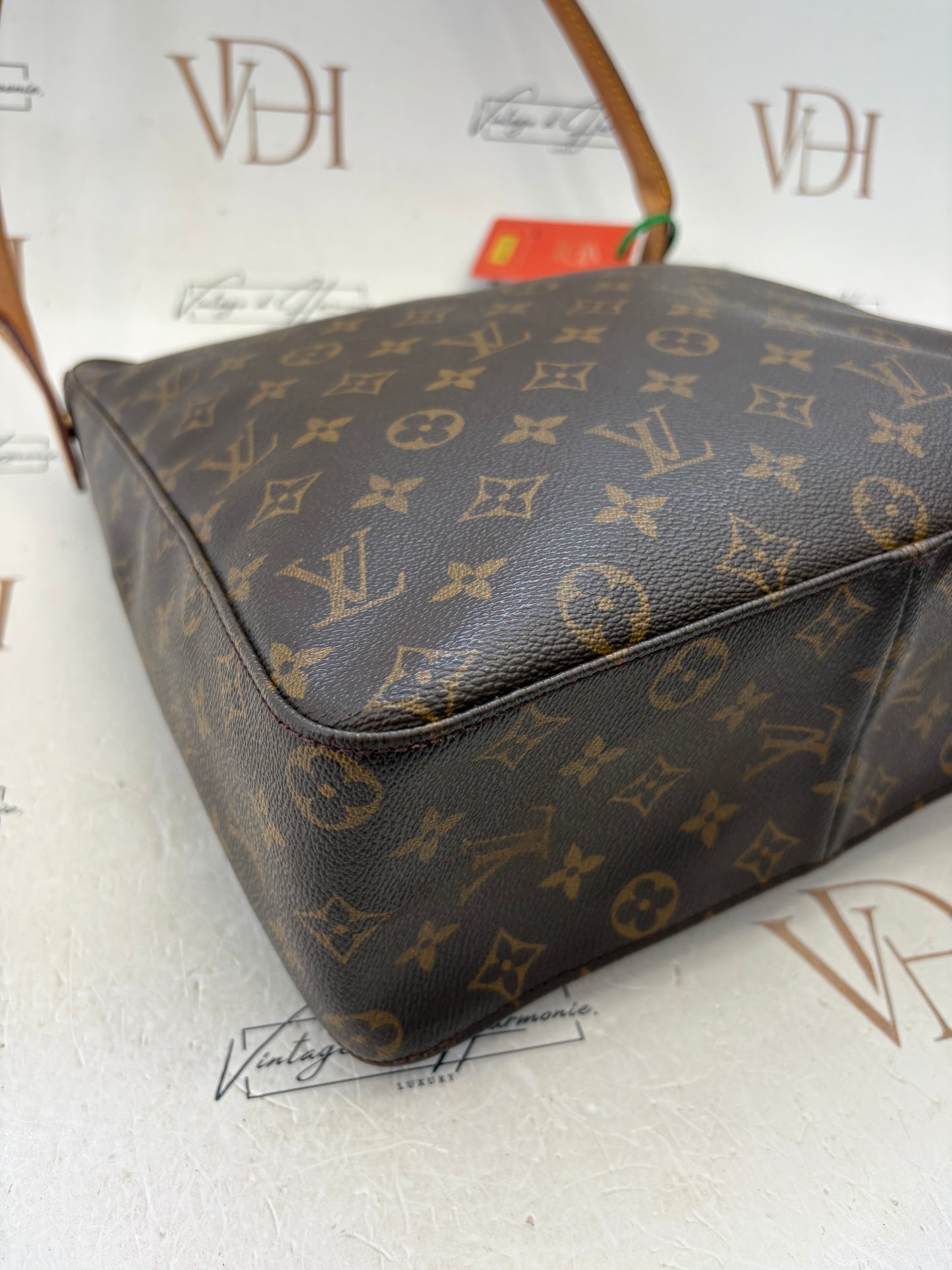 017150 - Louis Vuitton Looping GM
