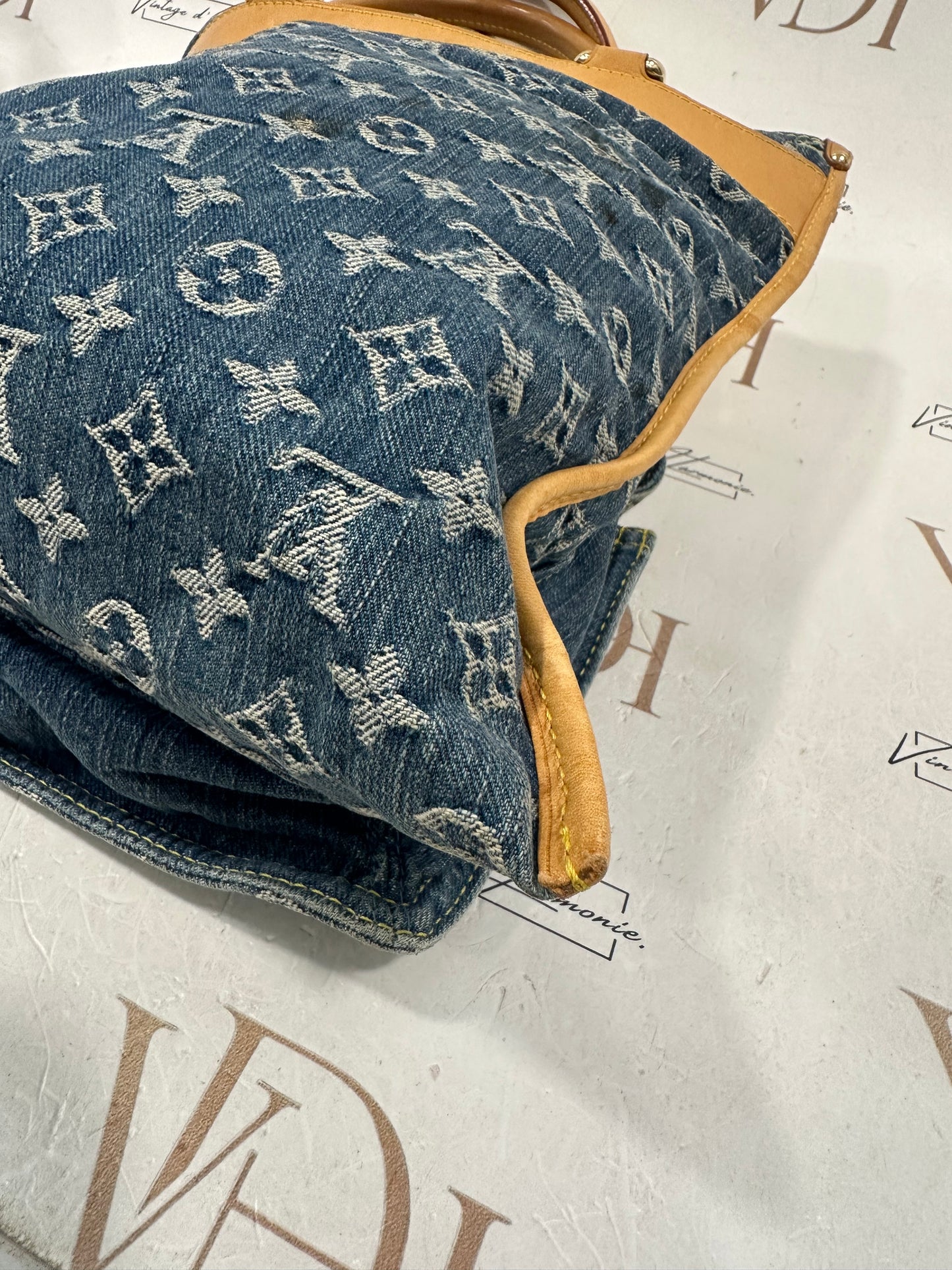 384021 - Louis Vuitton Sac Plat