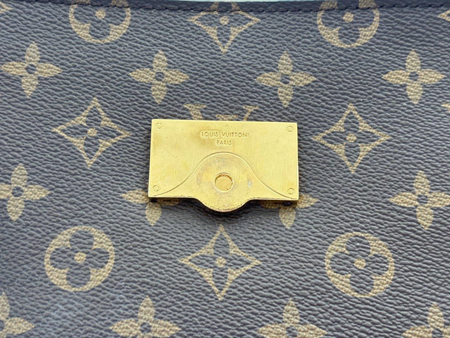 201487 - Louis Vuitton Cluny