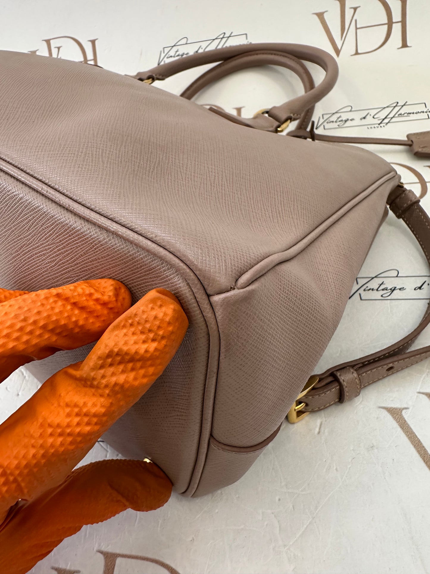 383142 - Prada Galleria
