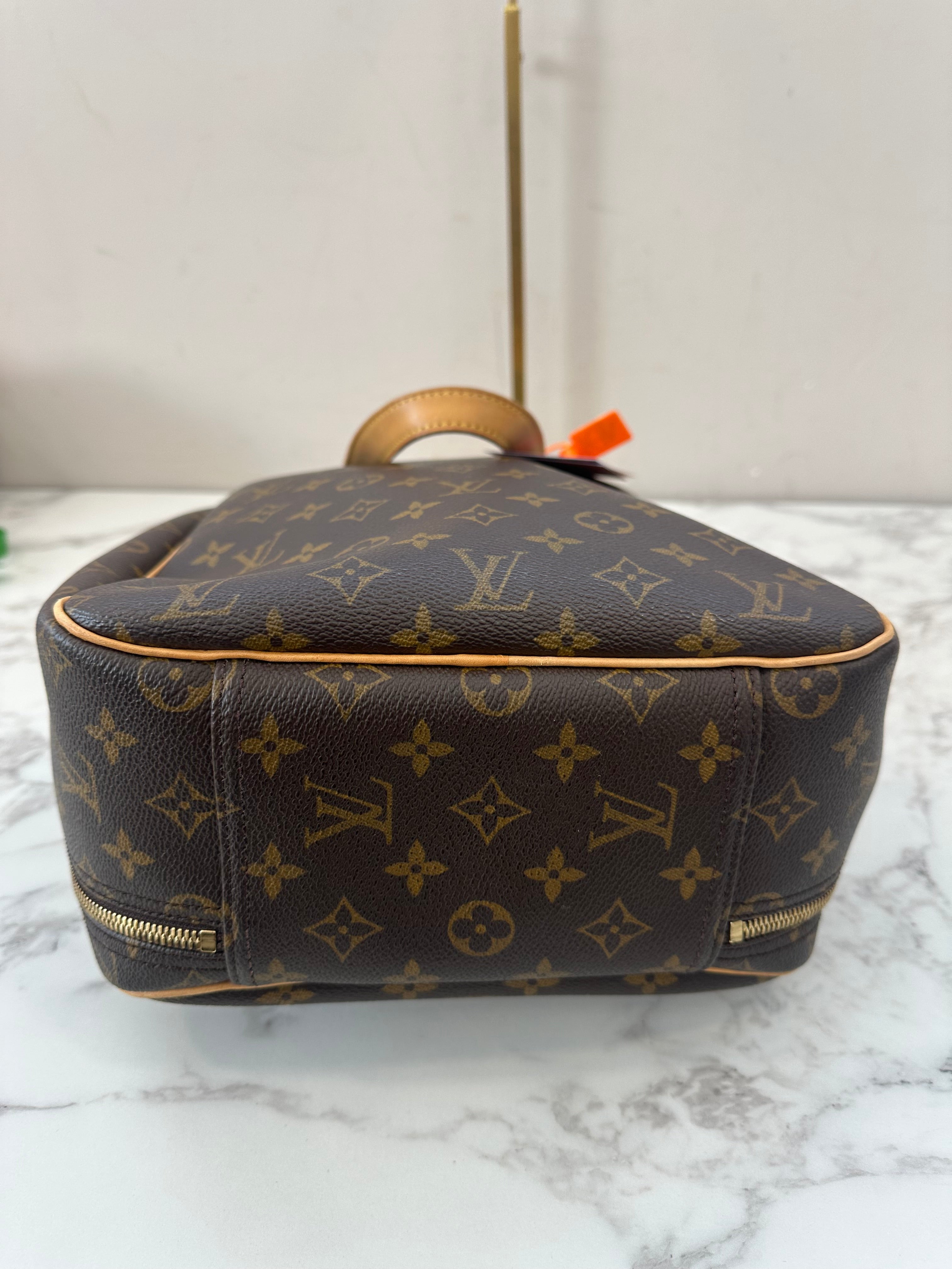 Louis Vuitton Excursion