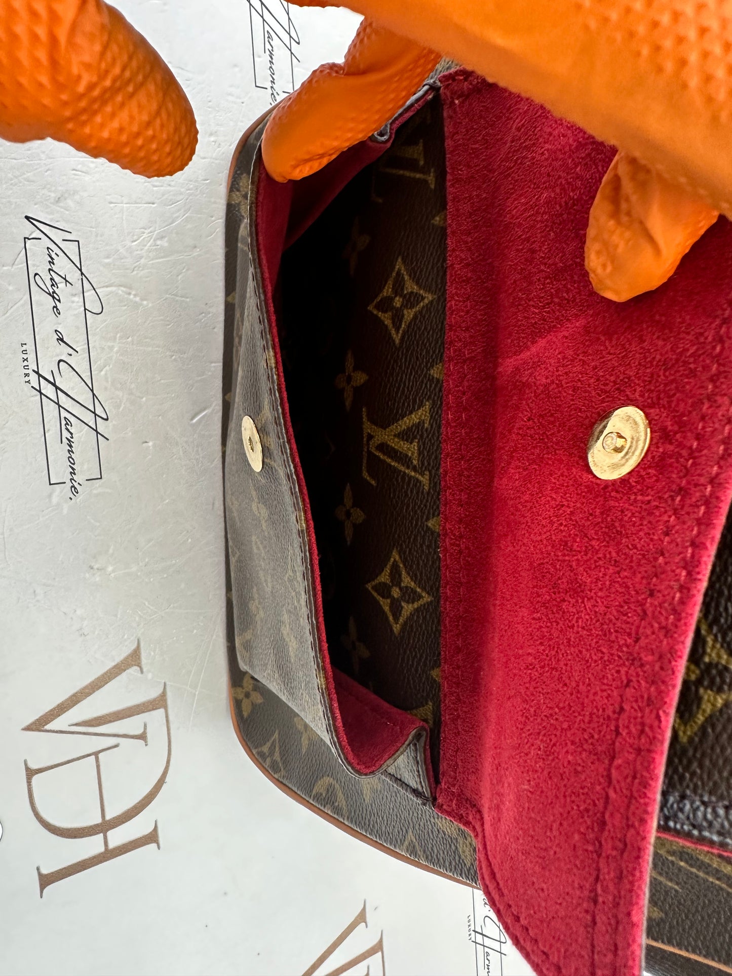 016929 - Louis Vuitton Excentricite