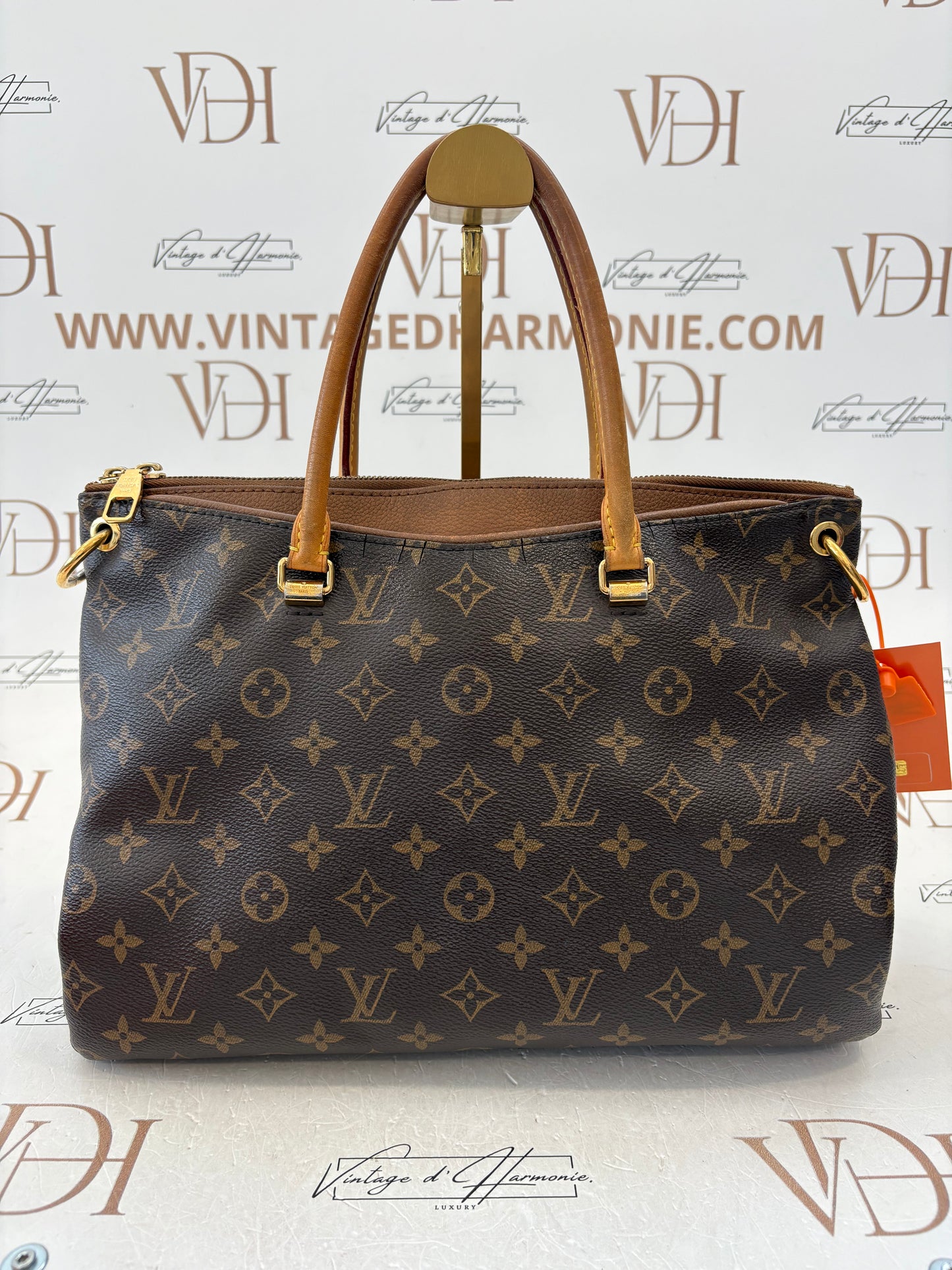 018771 - Louis Vuitton Pallas