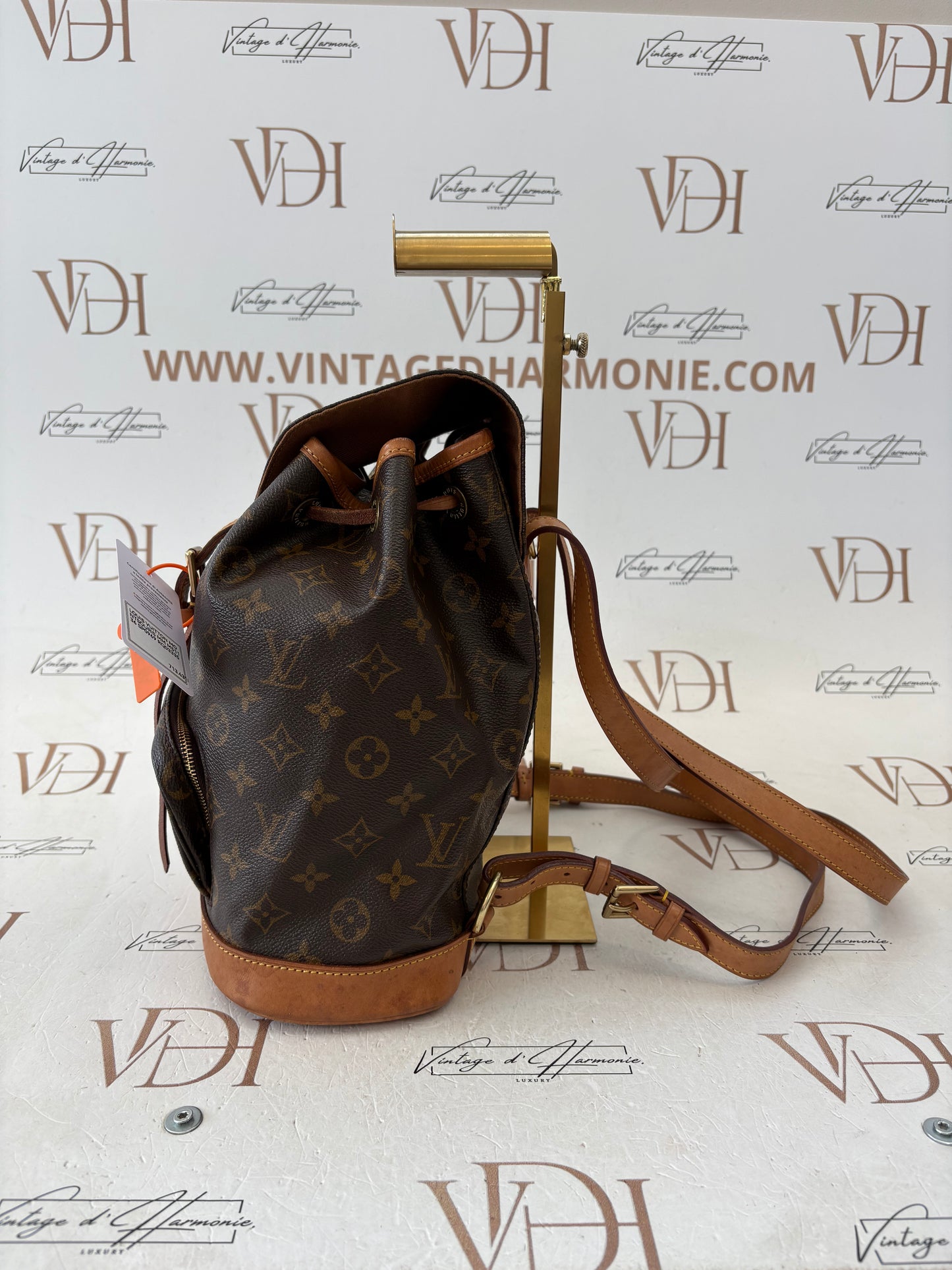 018236 - Louis Vuitton Montsouris