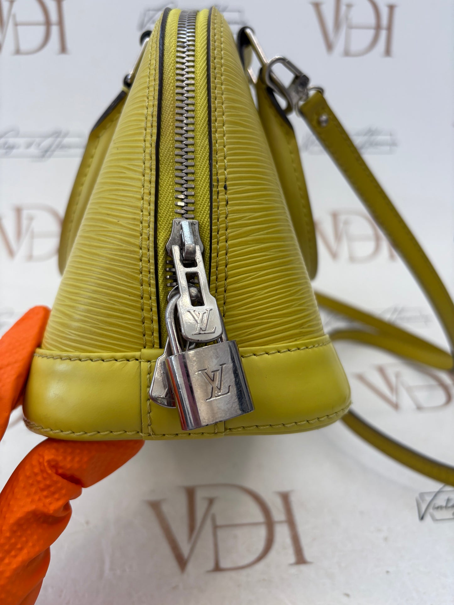200731 - Louis Vuitton Alma BB
