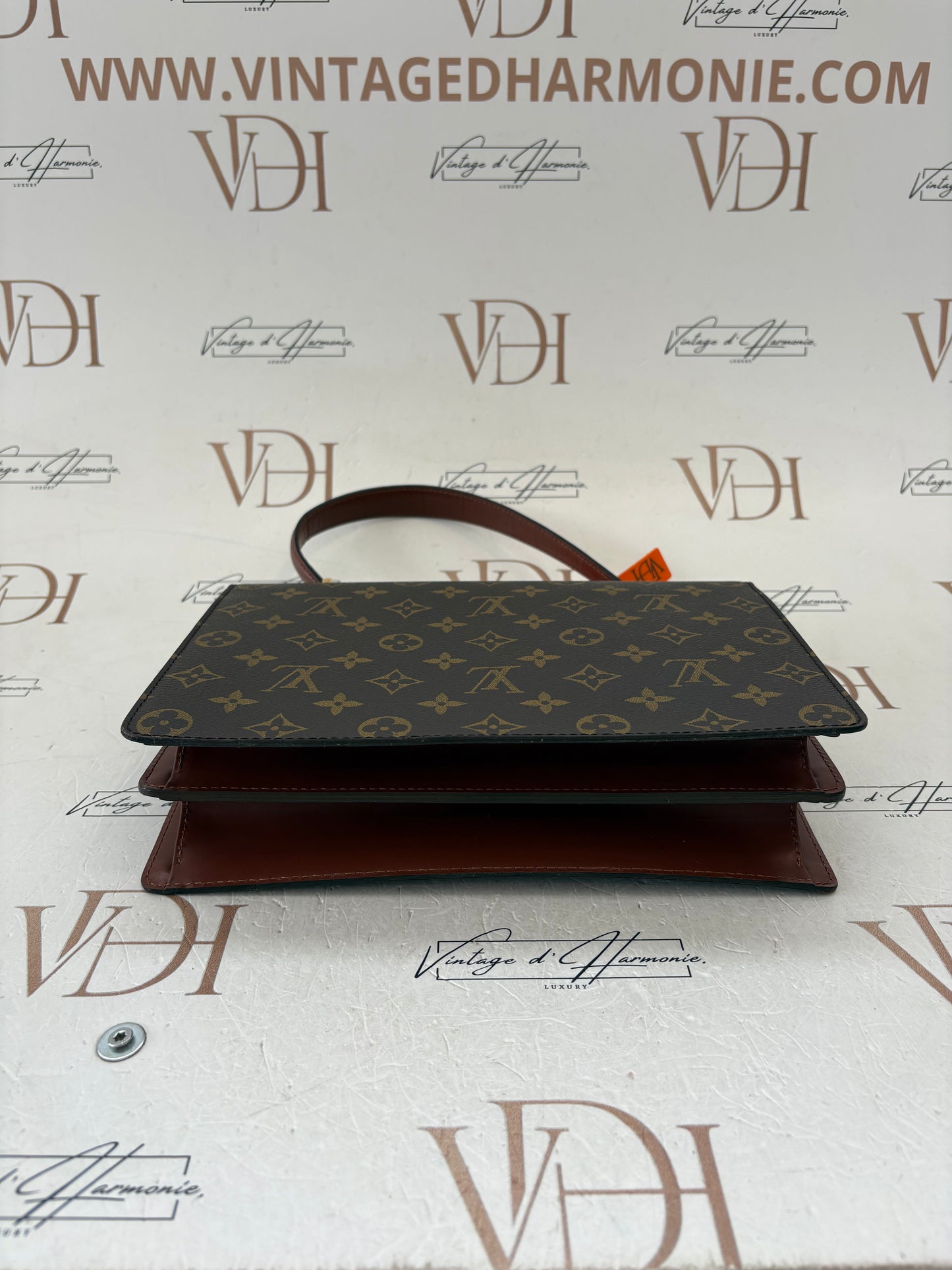 018971 - Louis Vuitton Concorde