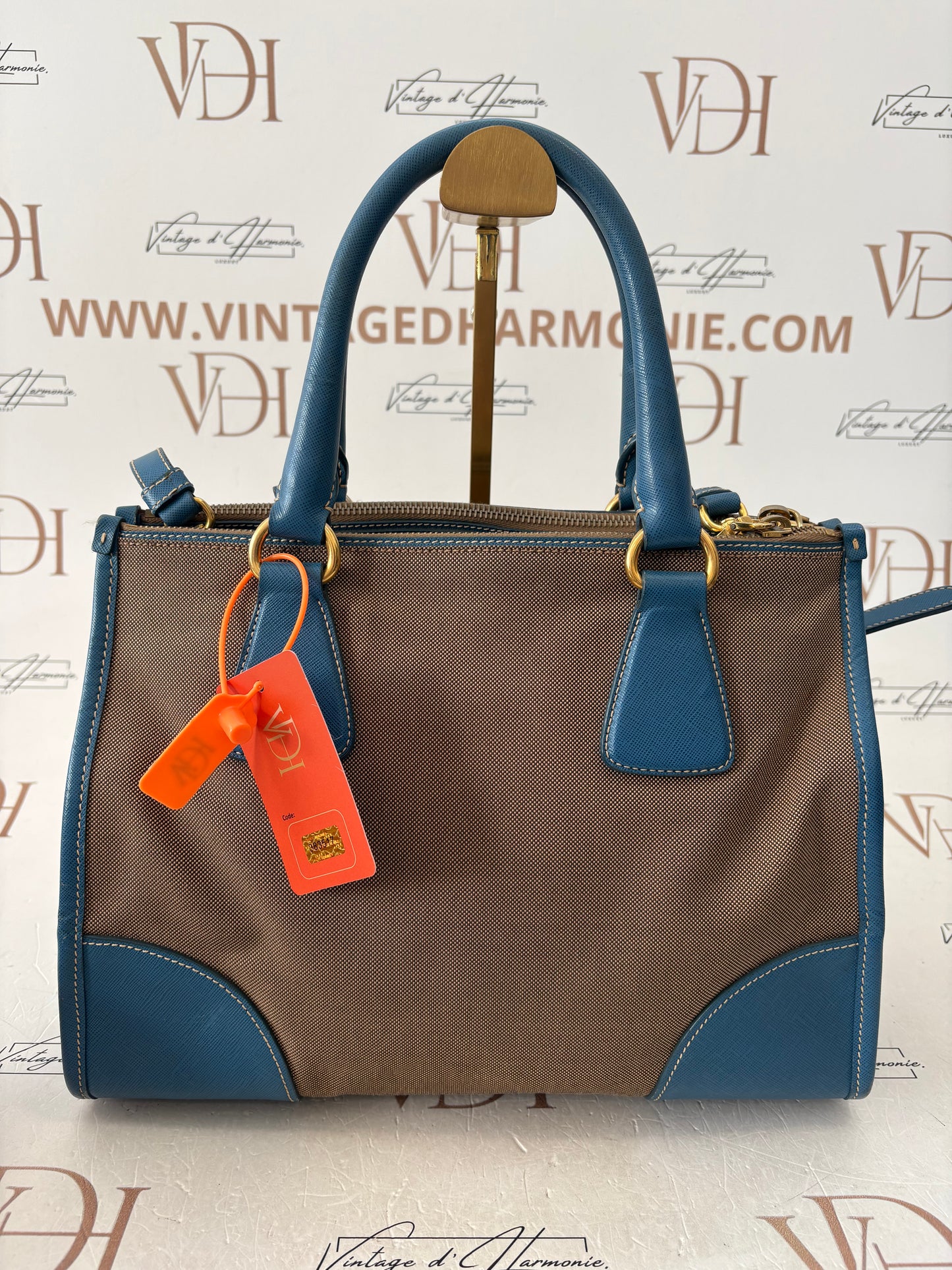 383517 - Prada Bag