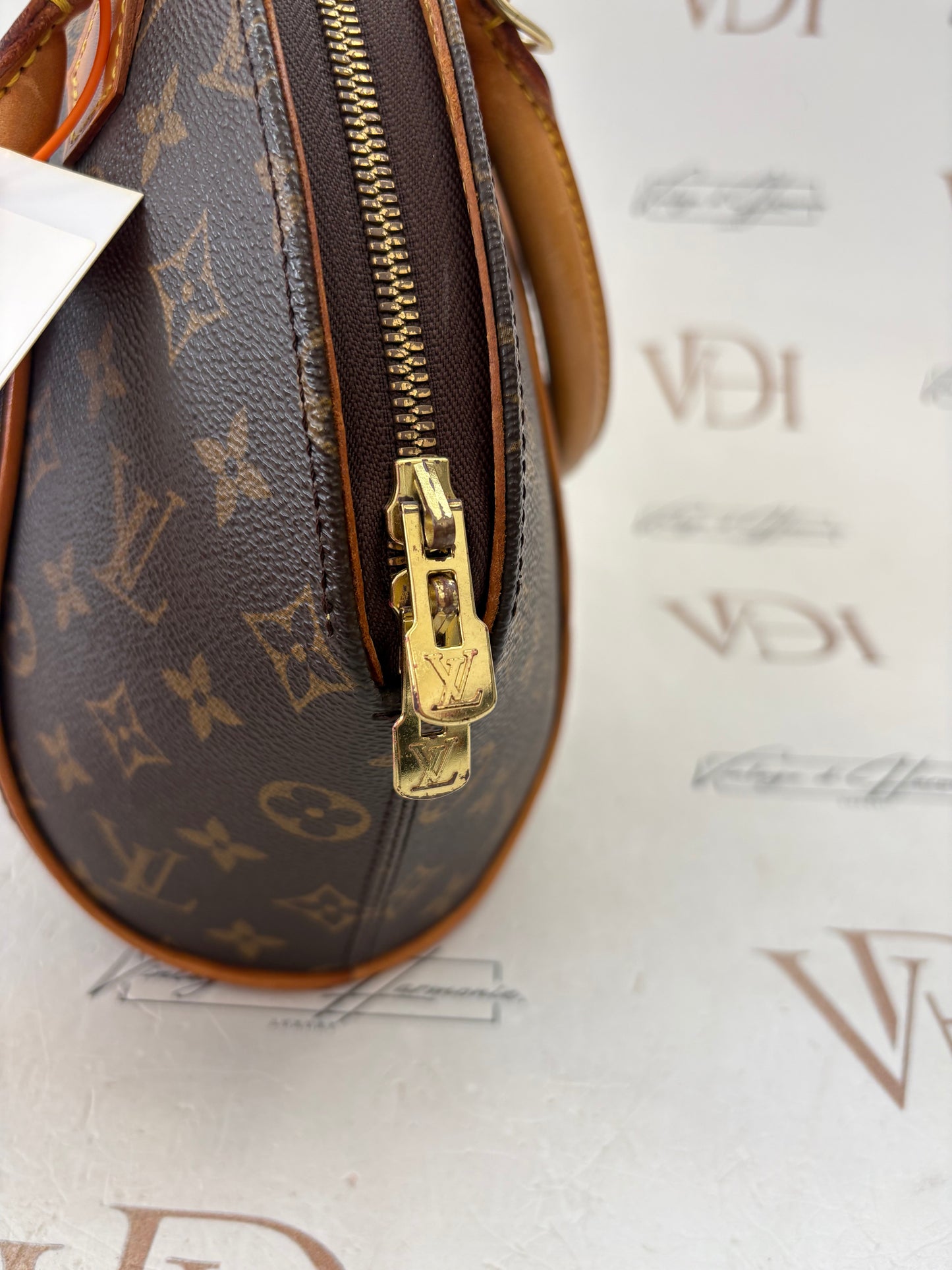 018734 - Louis Vuitton Ellipse PM