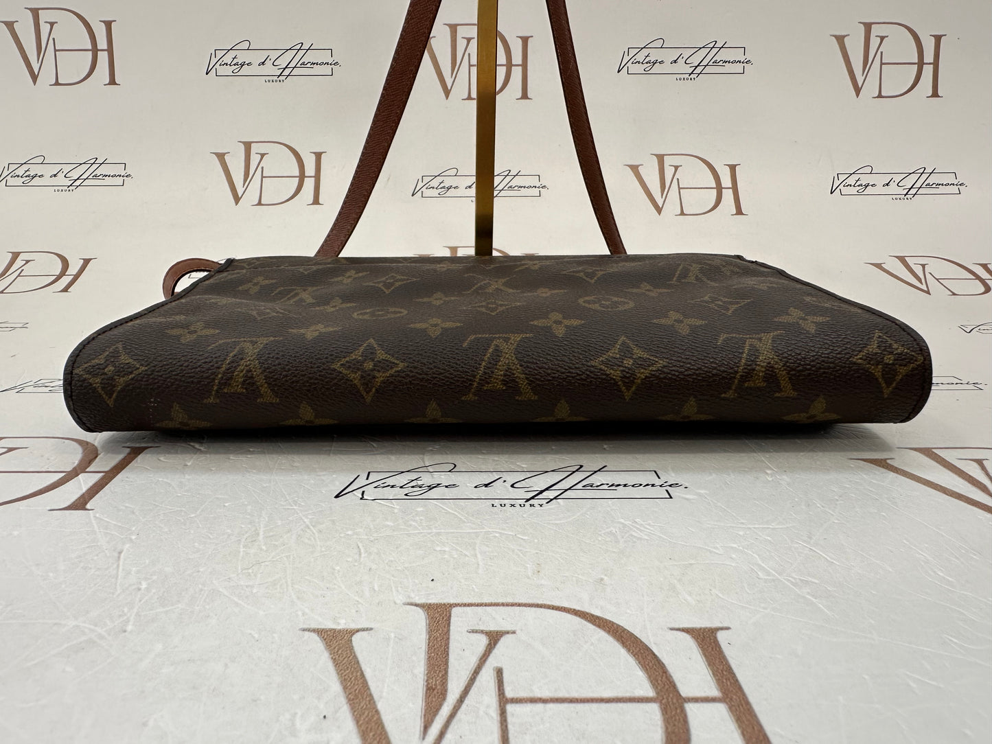 017784 - Louis Vuitton Bordeaux 27