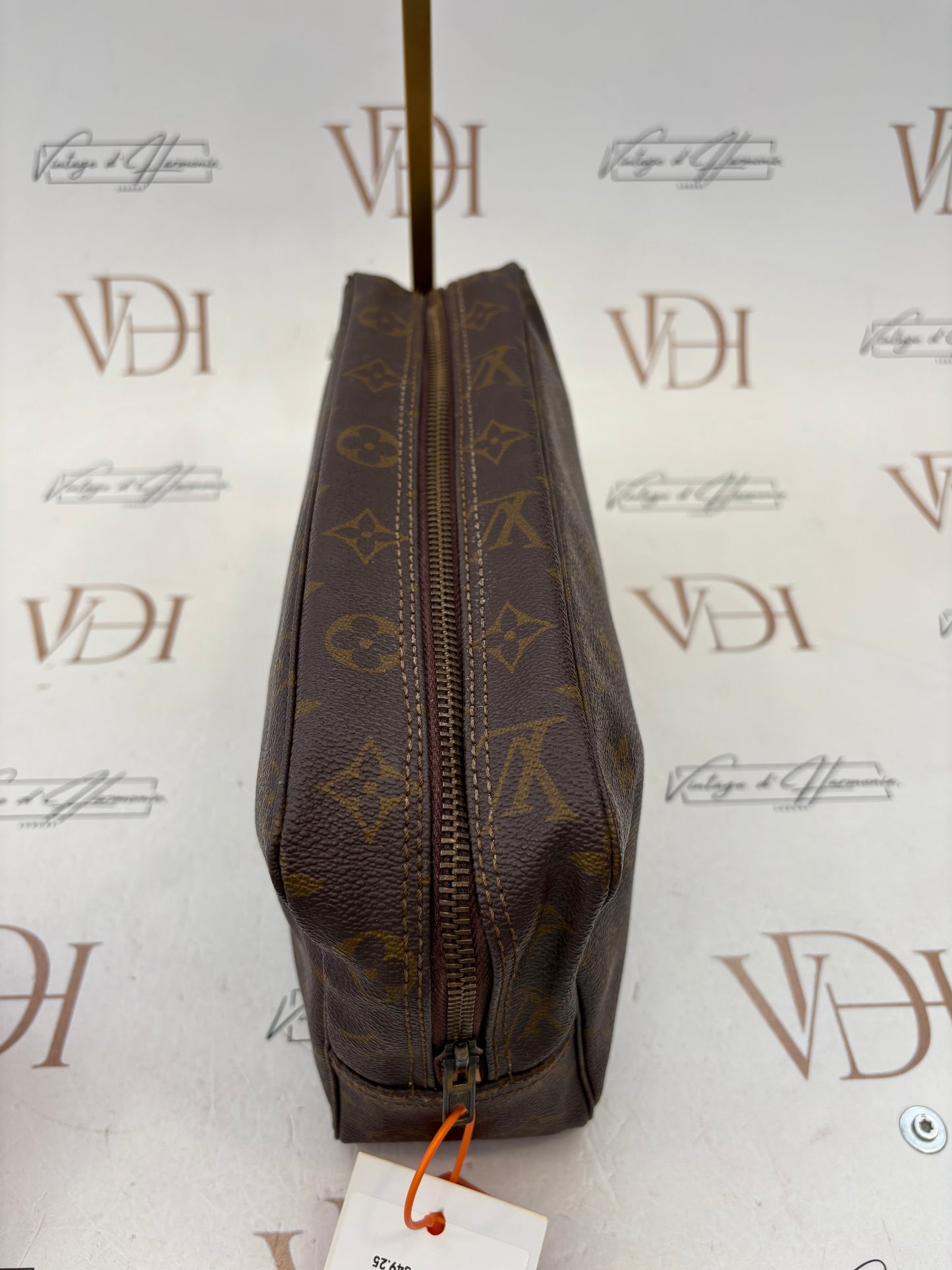 017737 - Louis Vuitton Trousse Toilette 28