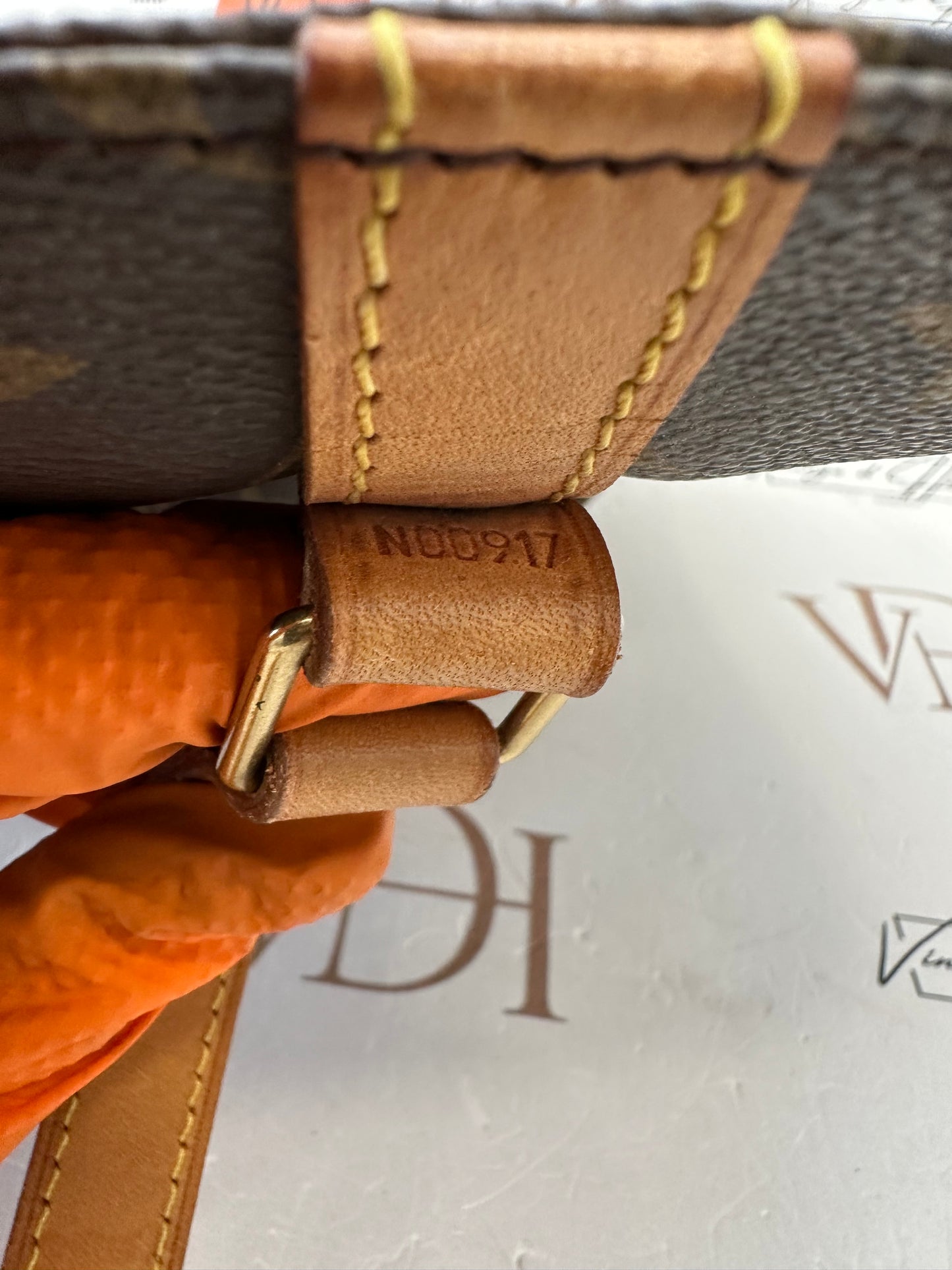 016860 - Louis Vuitton Sac Shopping