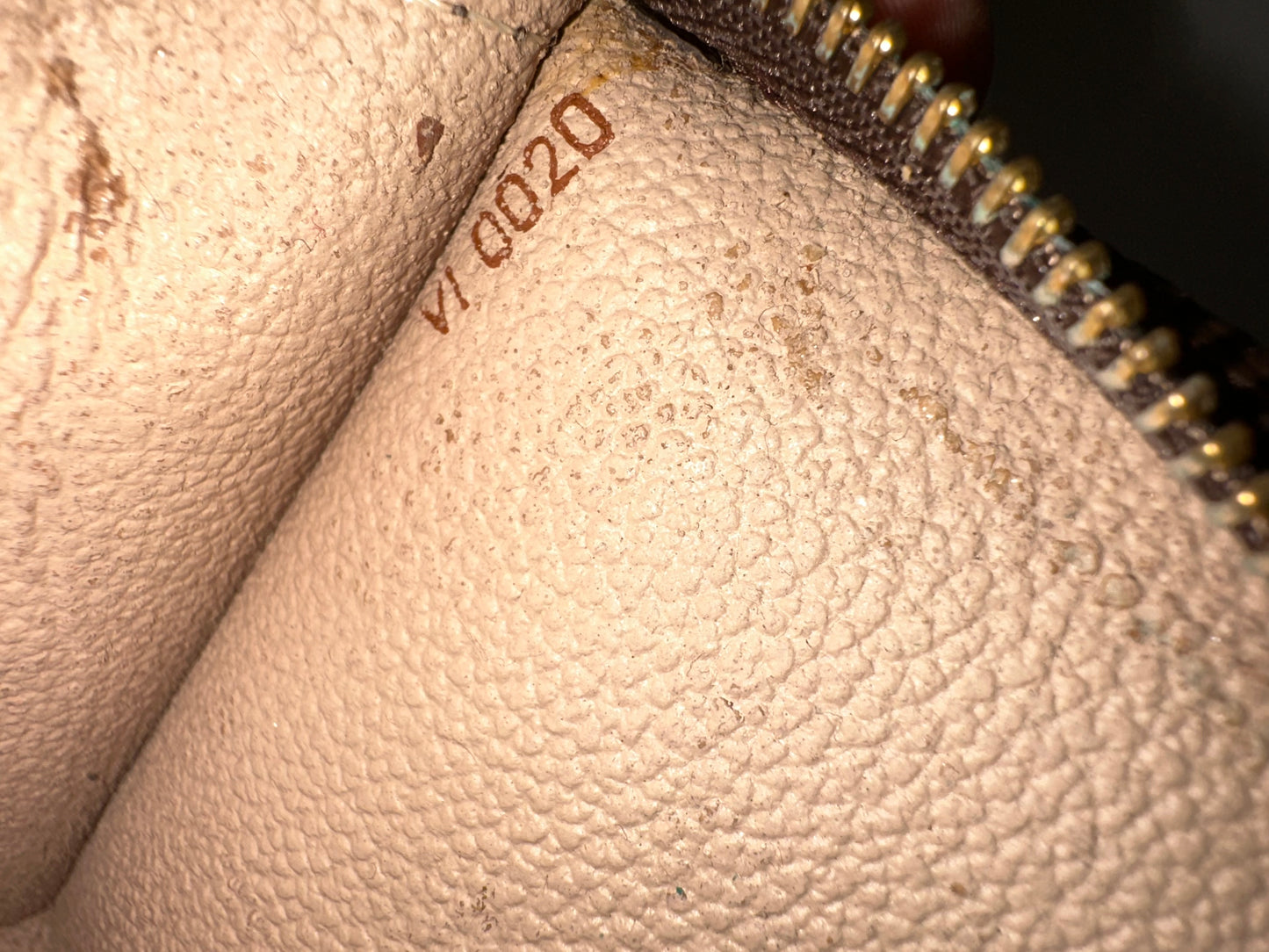 Louis Vuitton Pochette Bucket
