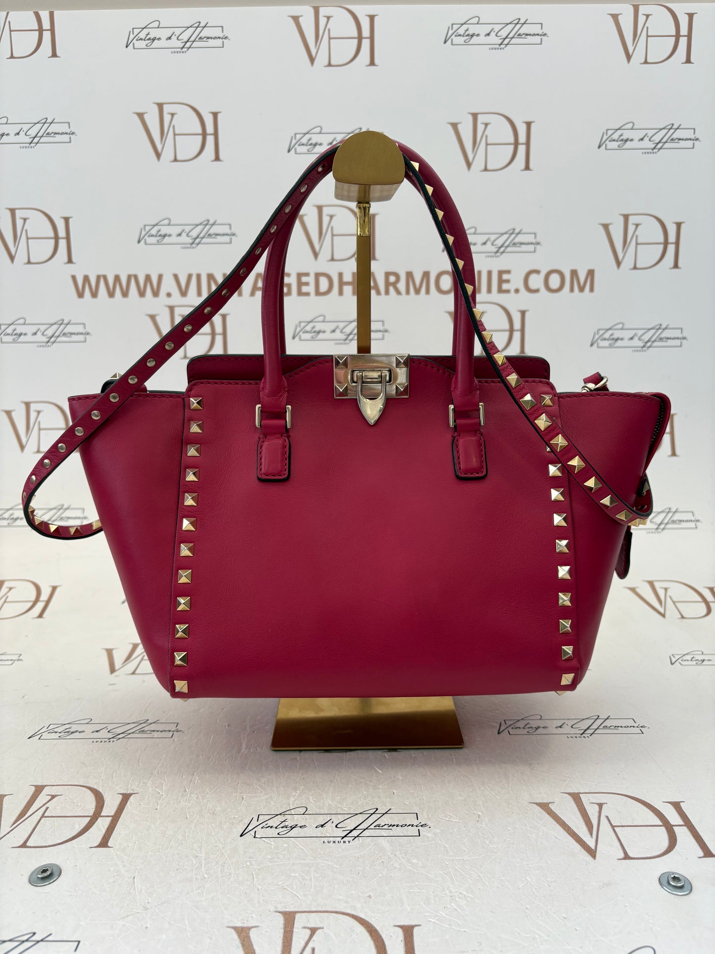 384151 - Valentino Rockstud