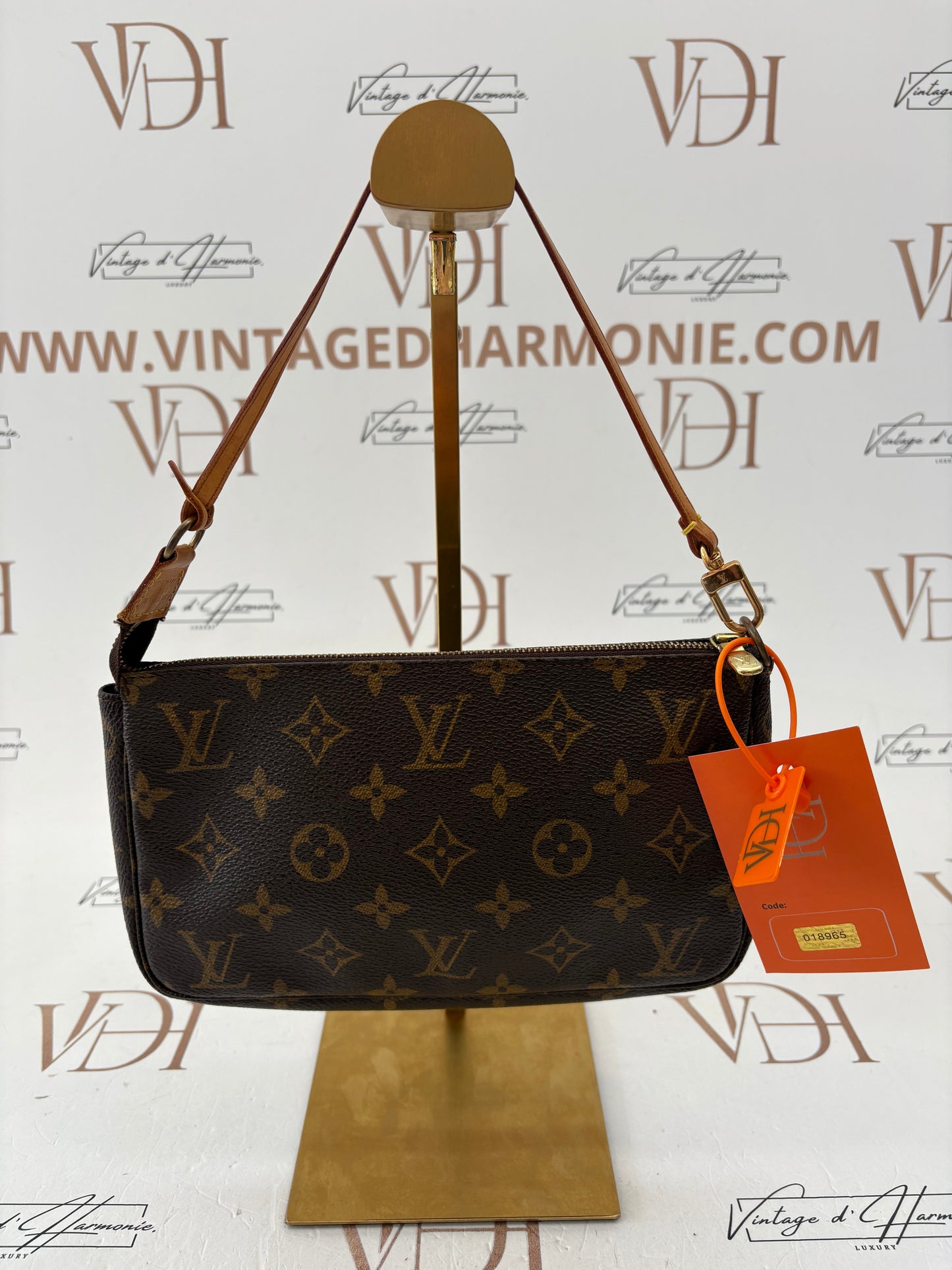 018965 - Louis Vuitton Pochette Accessoires