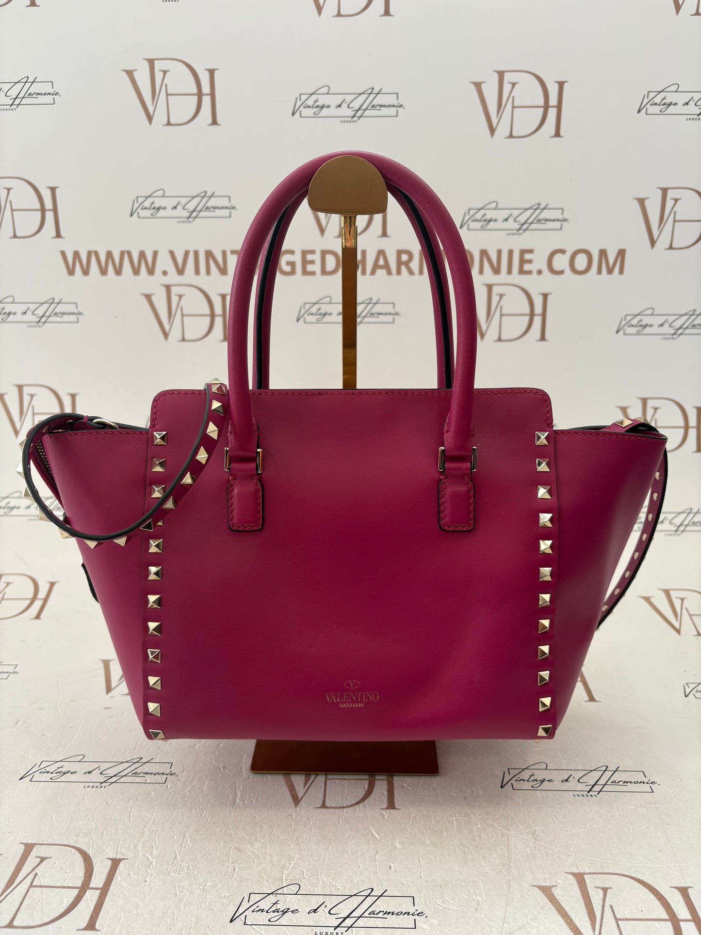 384150 - Valentino Rockstud