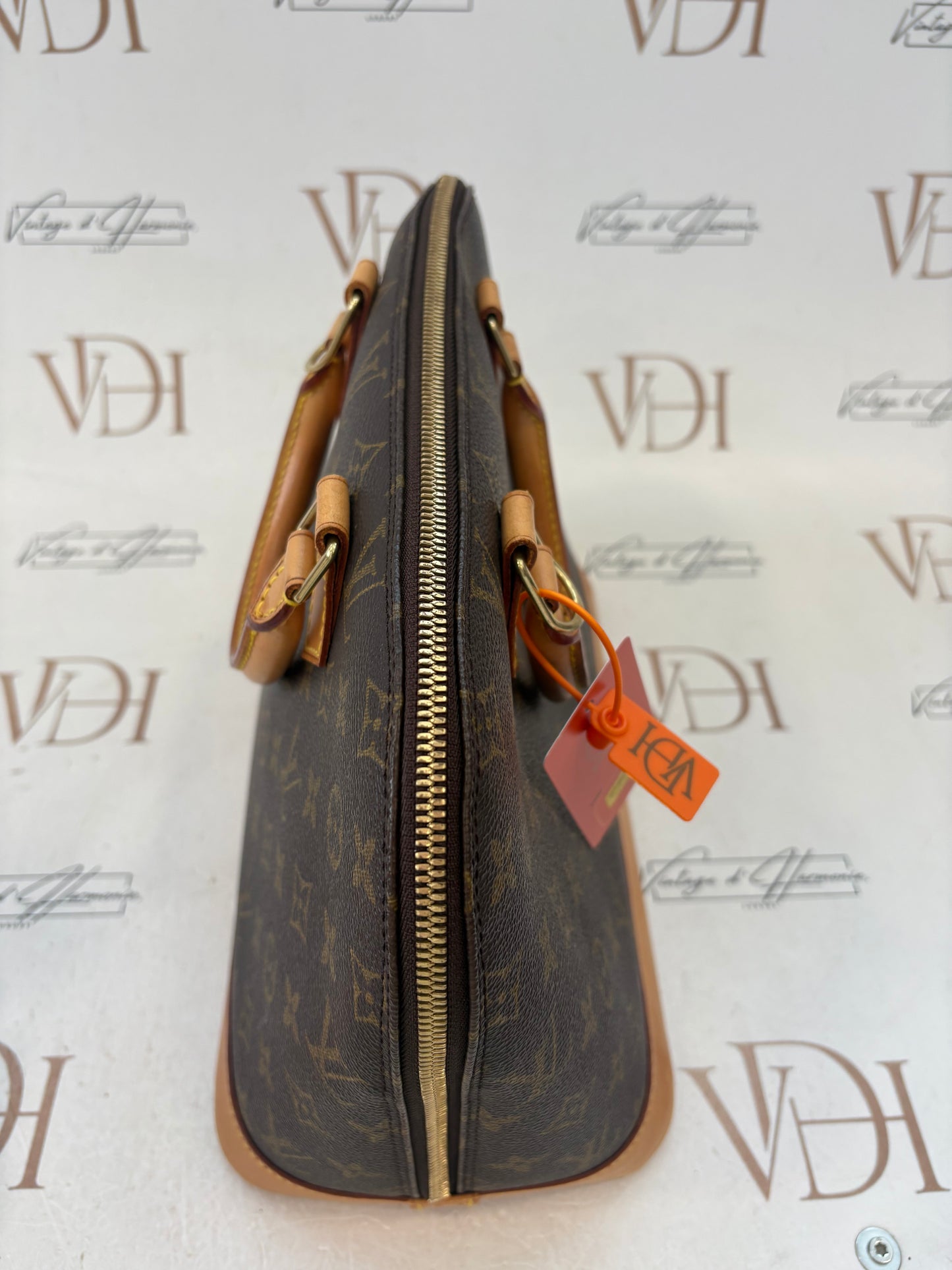 018538 - Louis Vuitton Alma