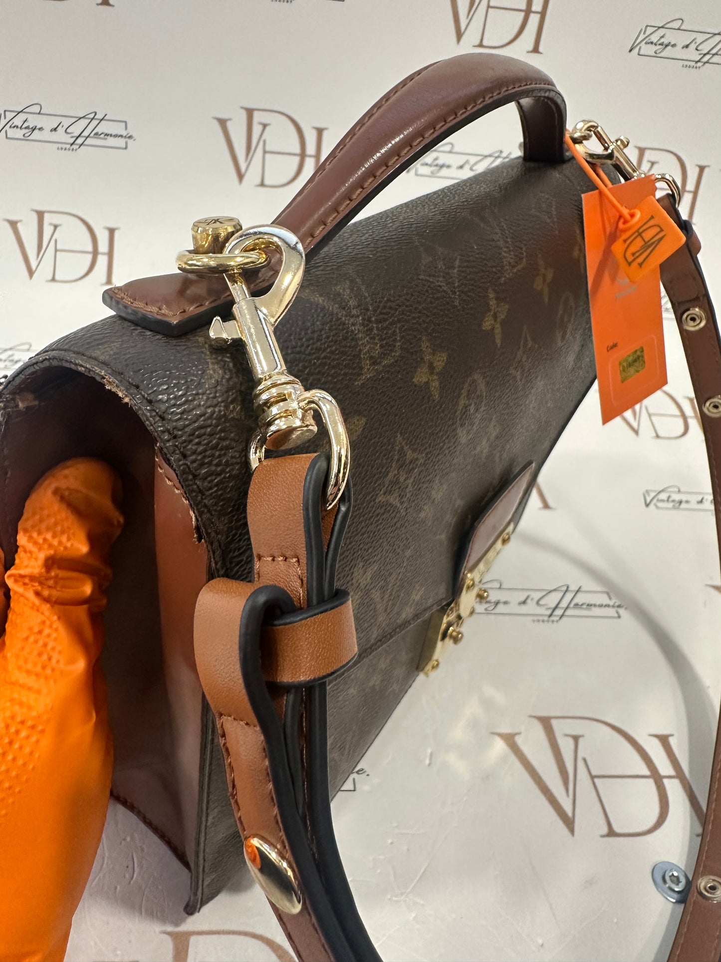 016949 - Louis Vuitton Monceau 28