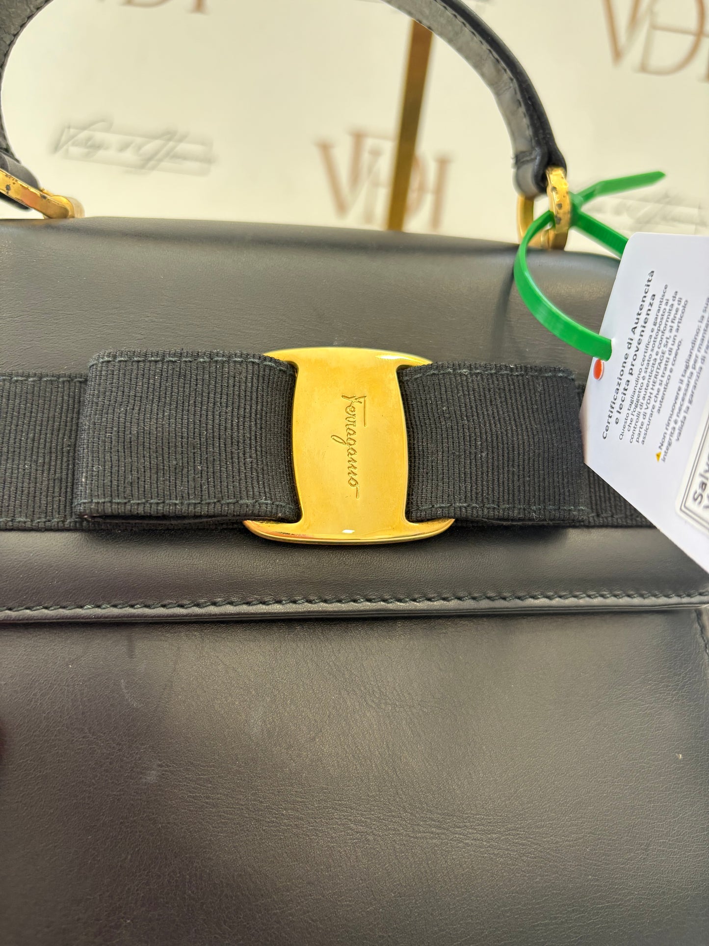017239 - Salvatore Ferragamo Vara