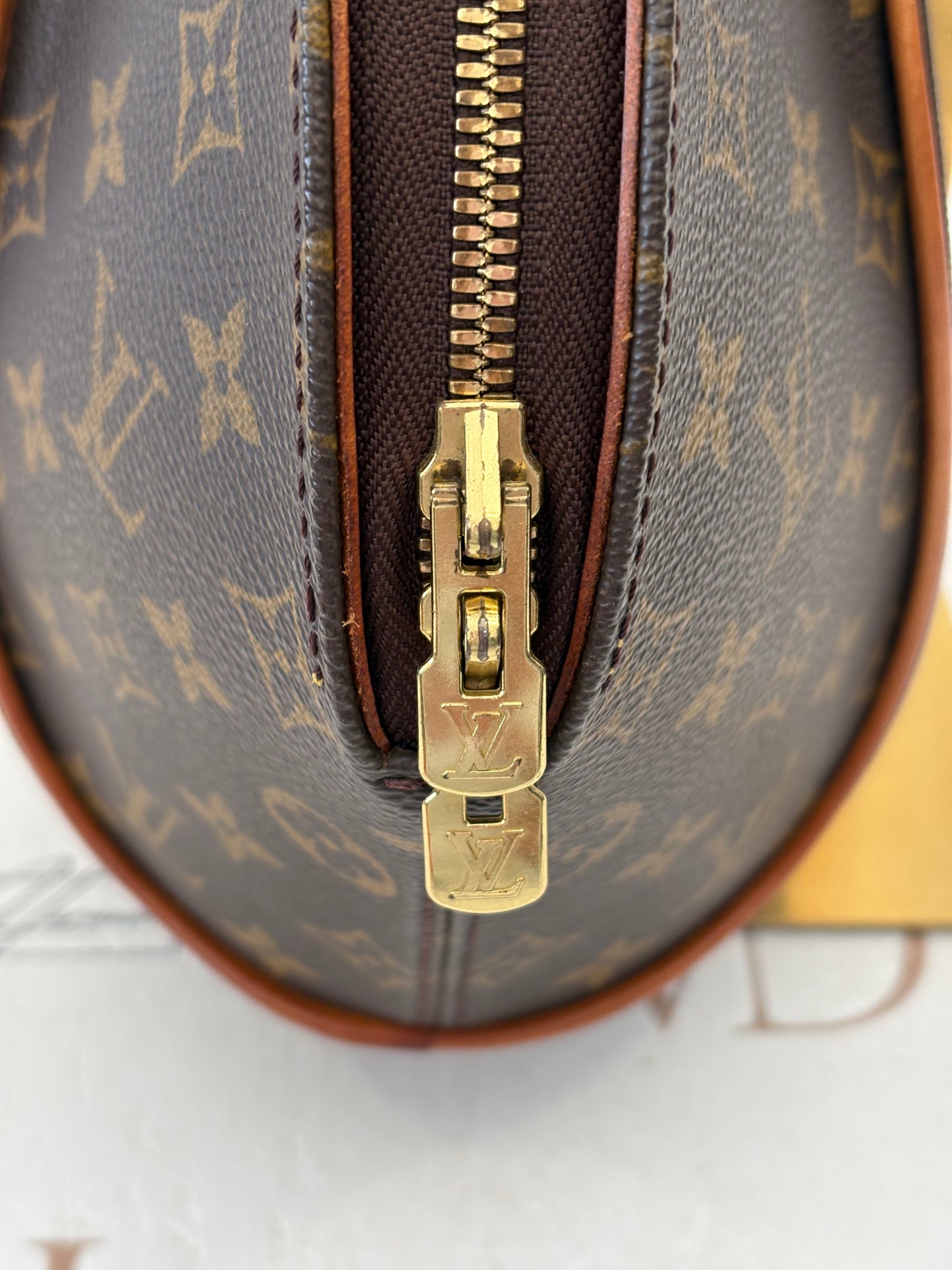 018134 - Louis Vuitton Ellipse