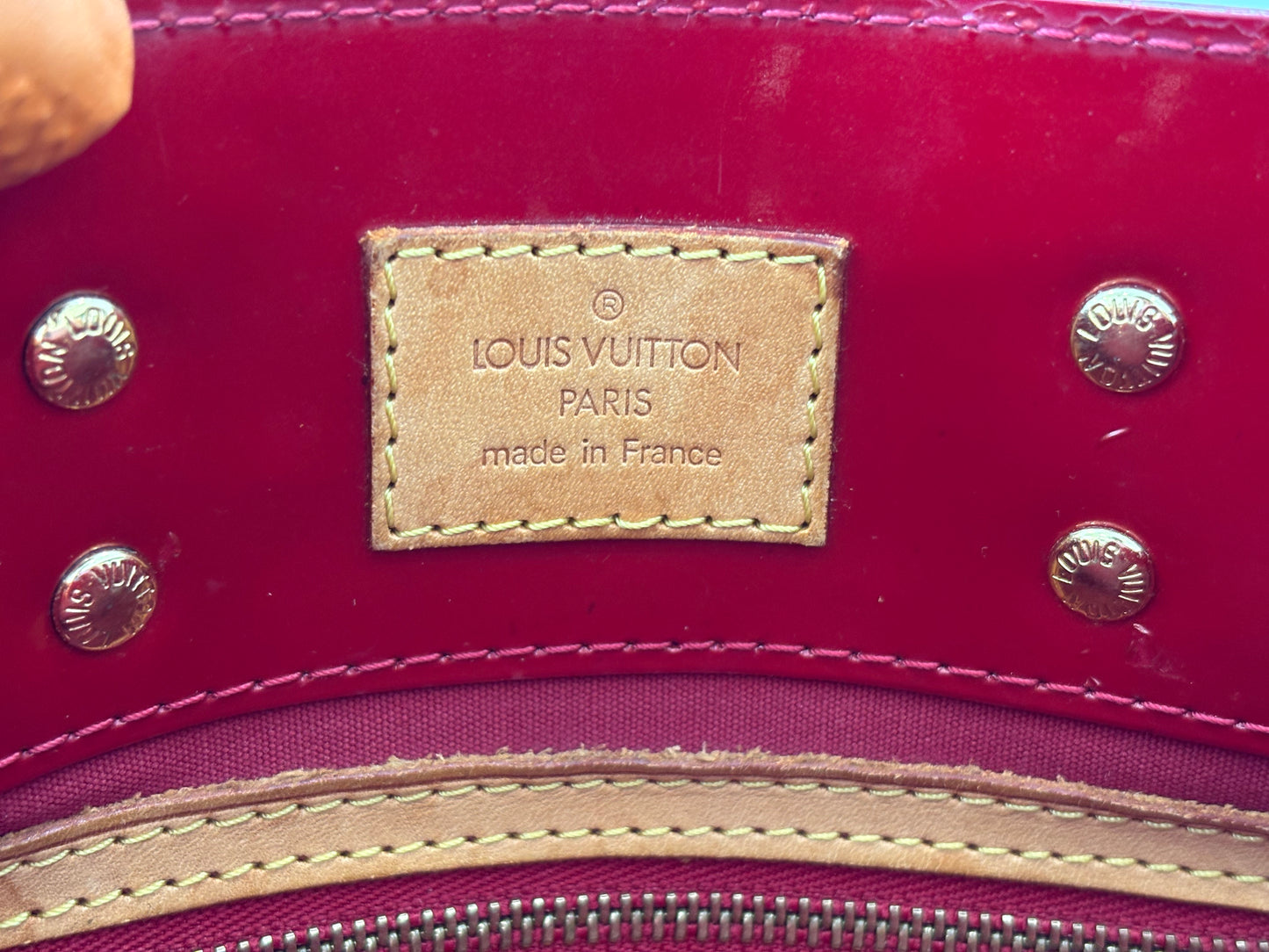 017229 - Louis Vuitton Vernis Reade PM