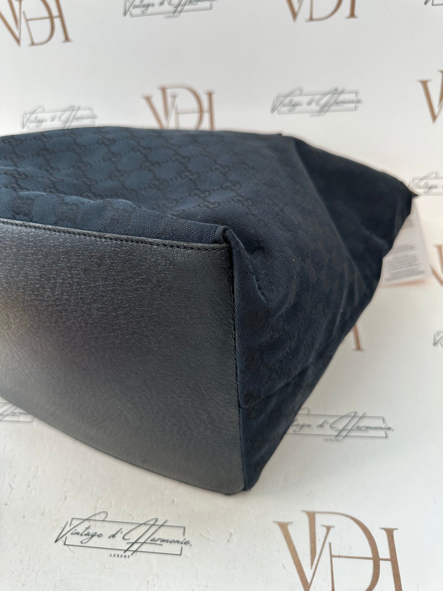 018083 - Gucci Black Canvas