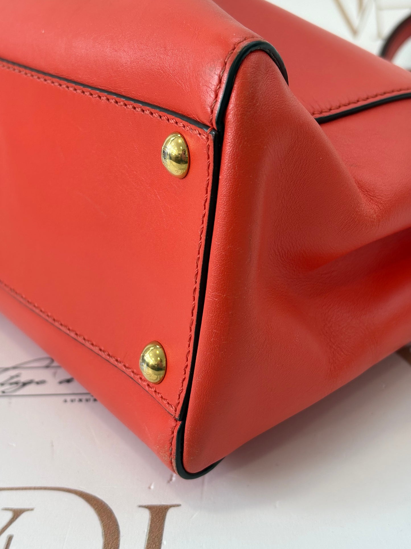 384202 - Fendi Peekaboo