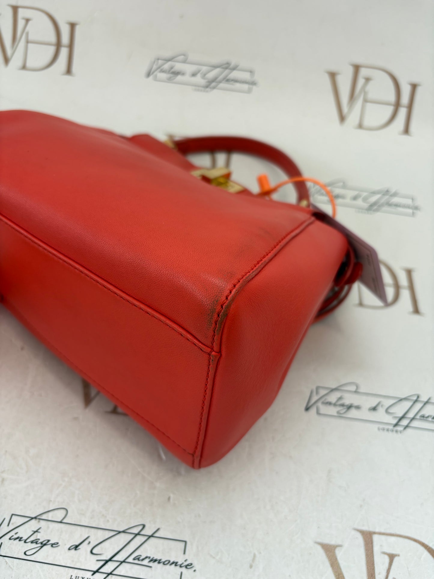 200772 - Fendi Peekaboo