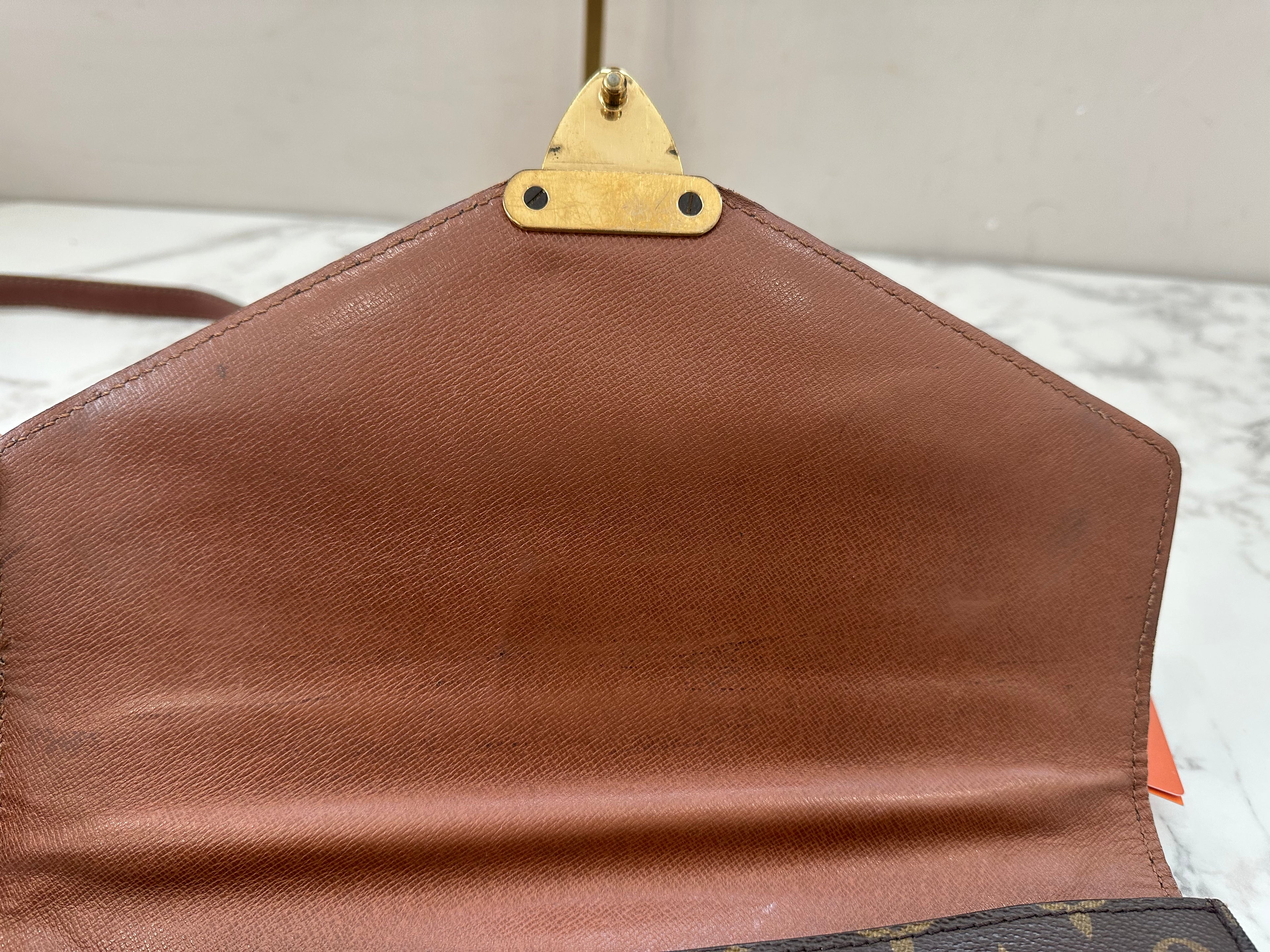 Louis Vuitton Monceau 28