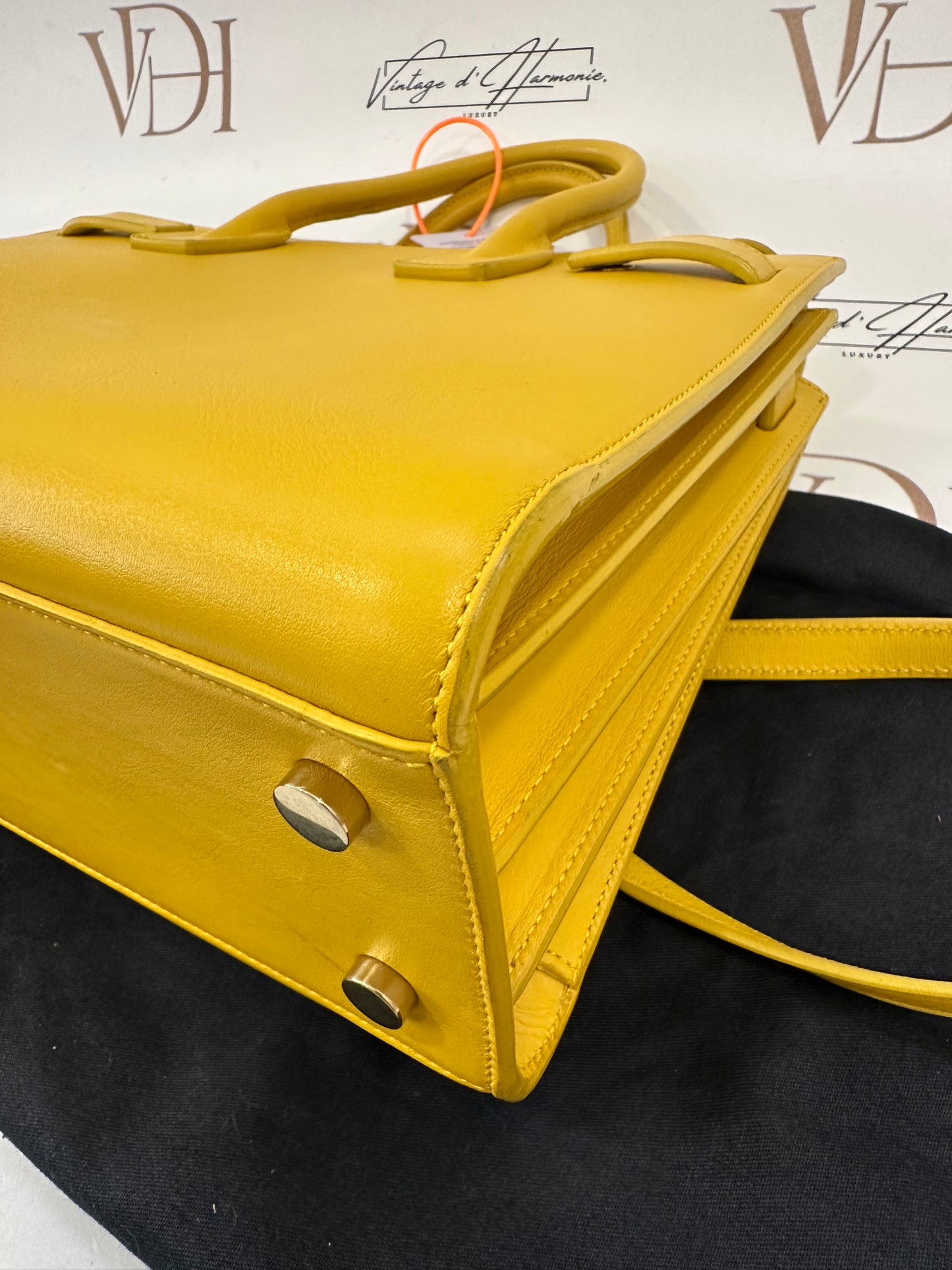 382221 - Saint Laurent Sac De Jour Baby Yellow