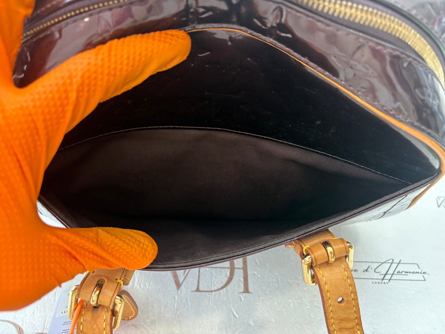 384003 - Louis Vuitton Summit Drive