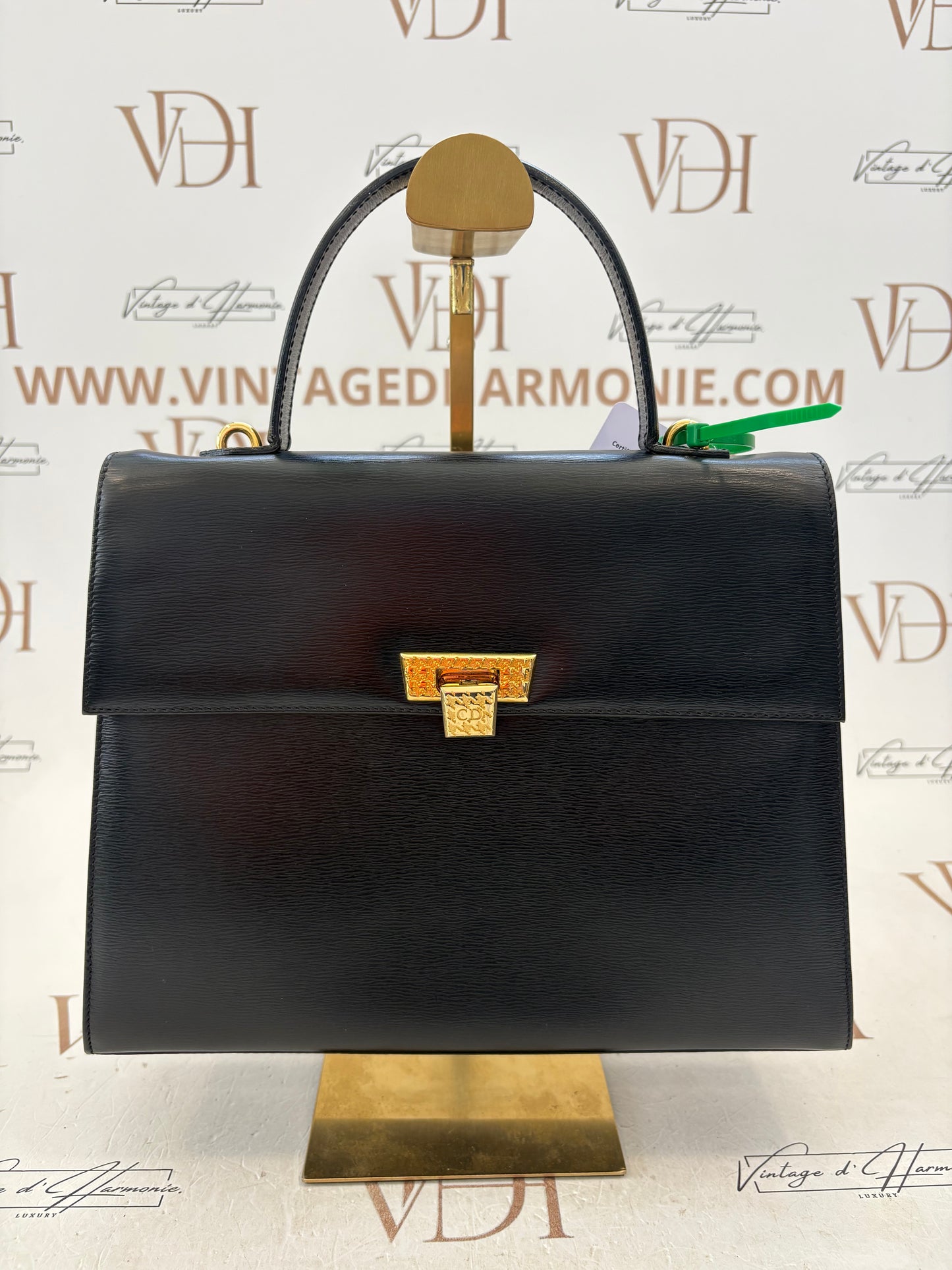 017087 - Christian Dior Black