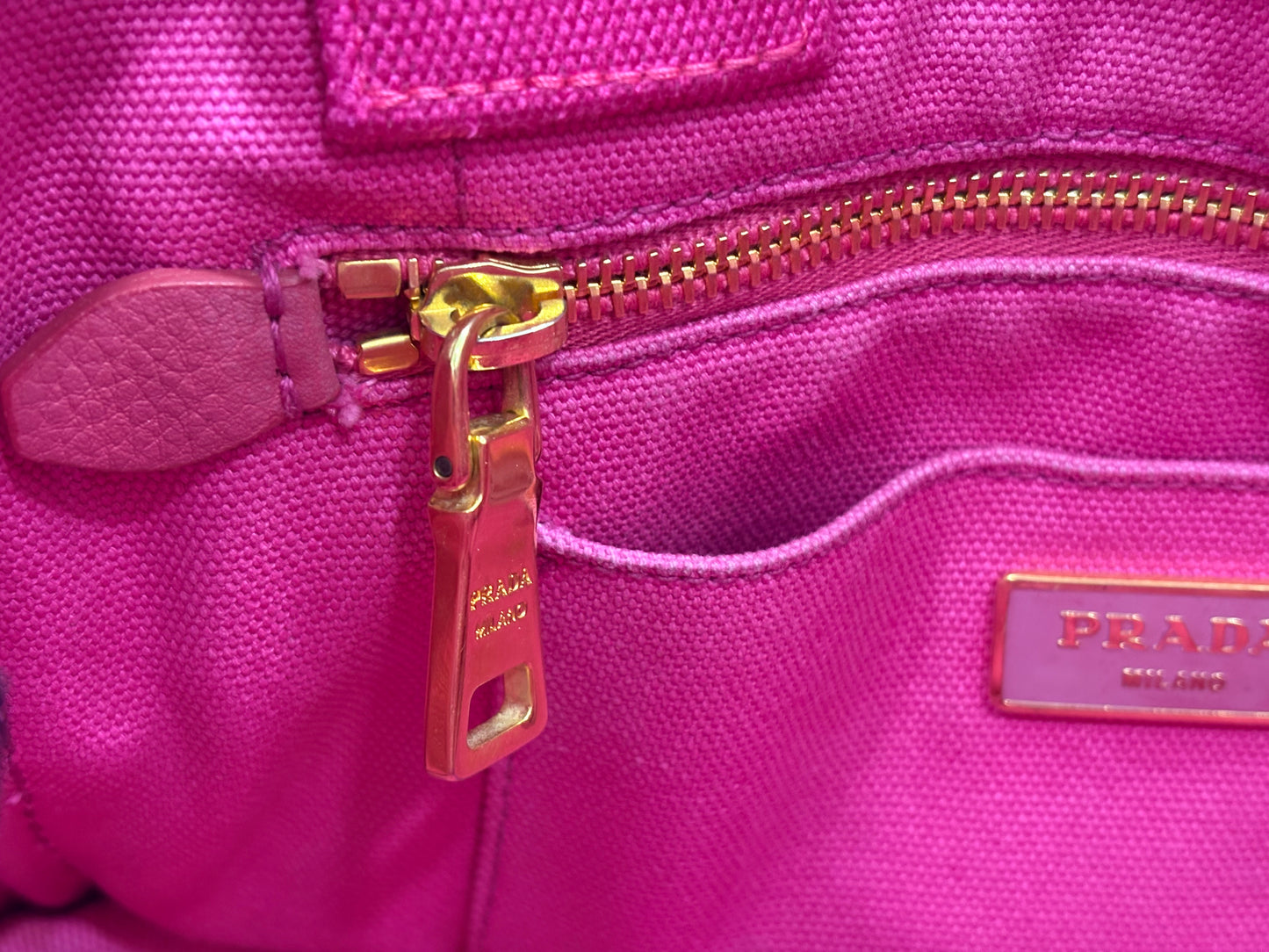 018335 - Prada Canapa