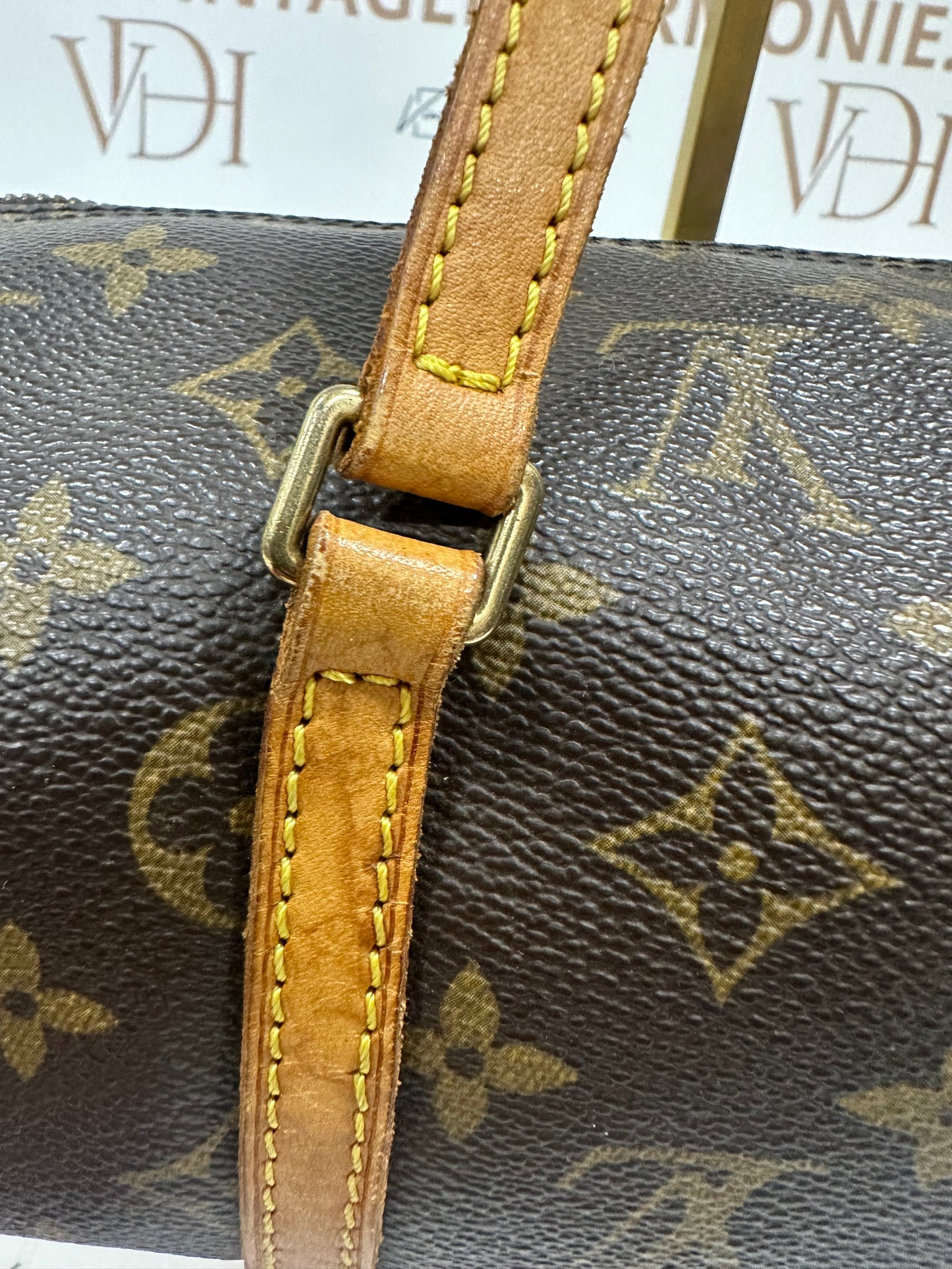 016916 - Louis Vuitton Papillon 26