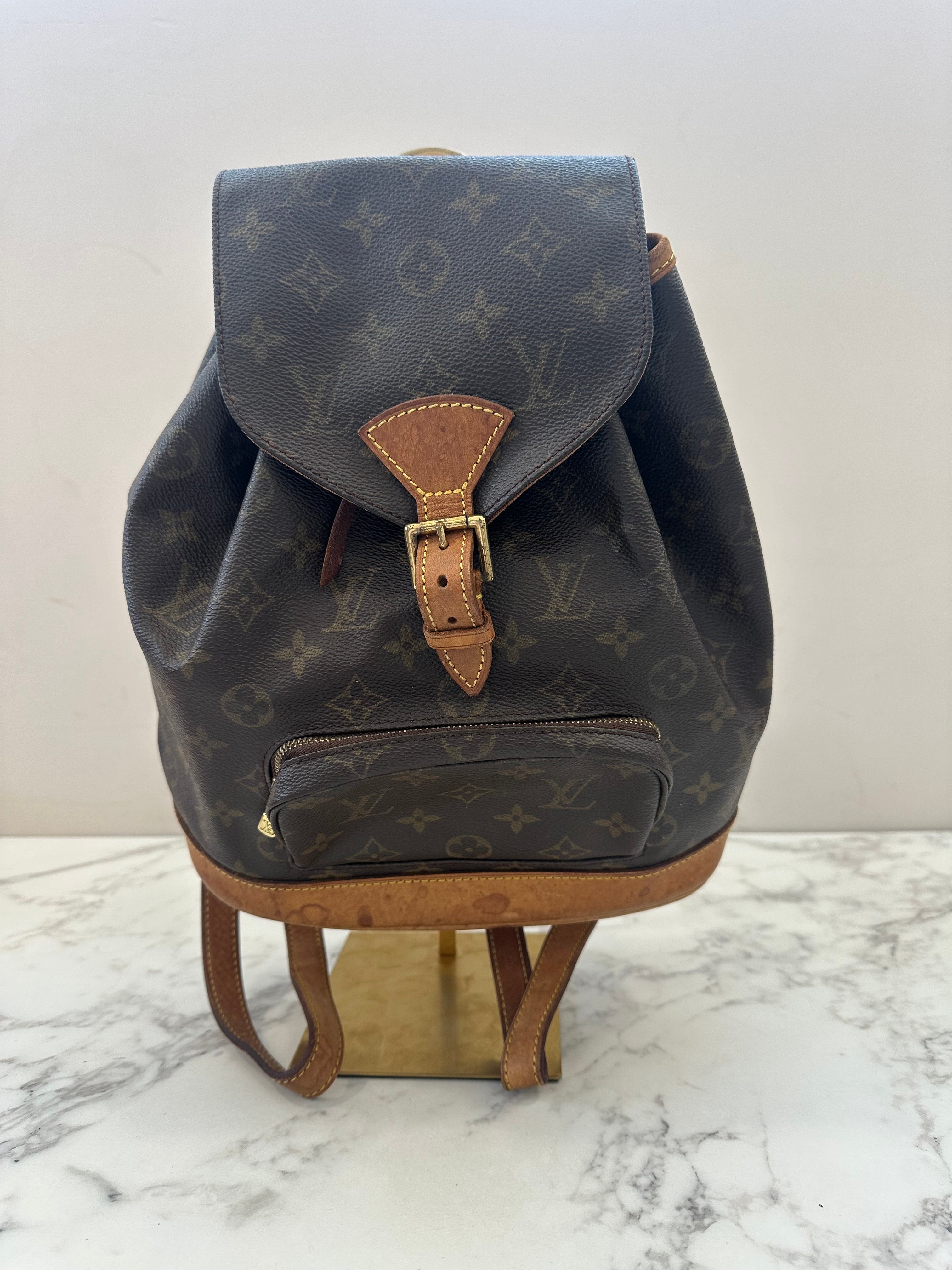 Louis Vuitton Montsouris MM