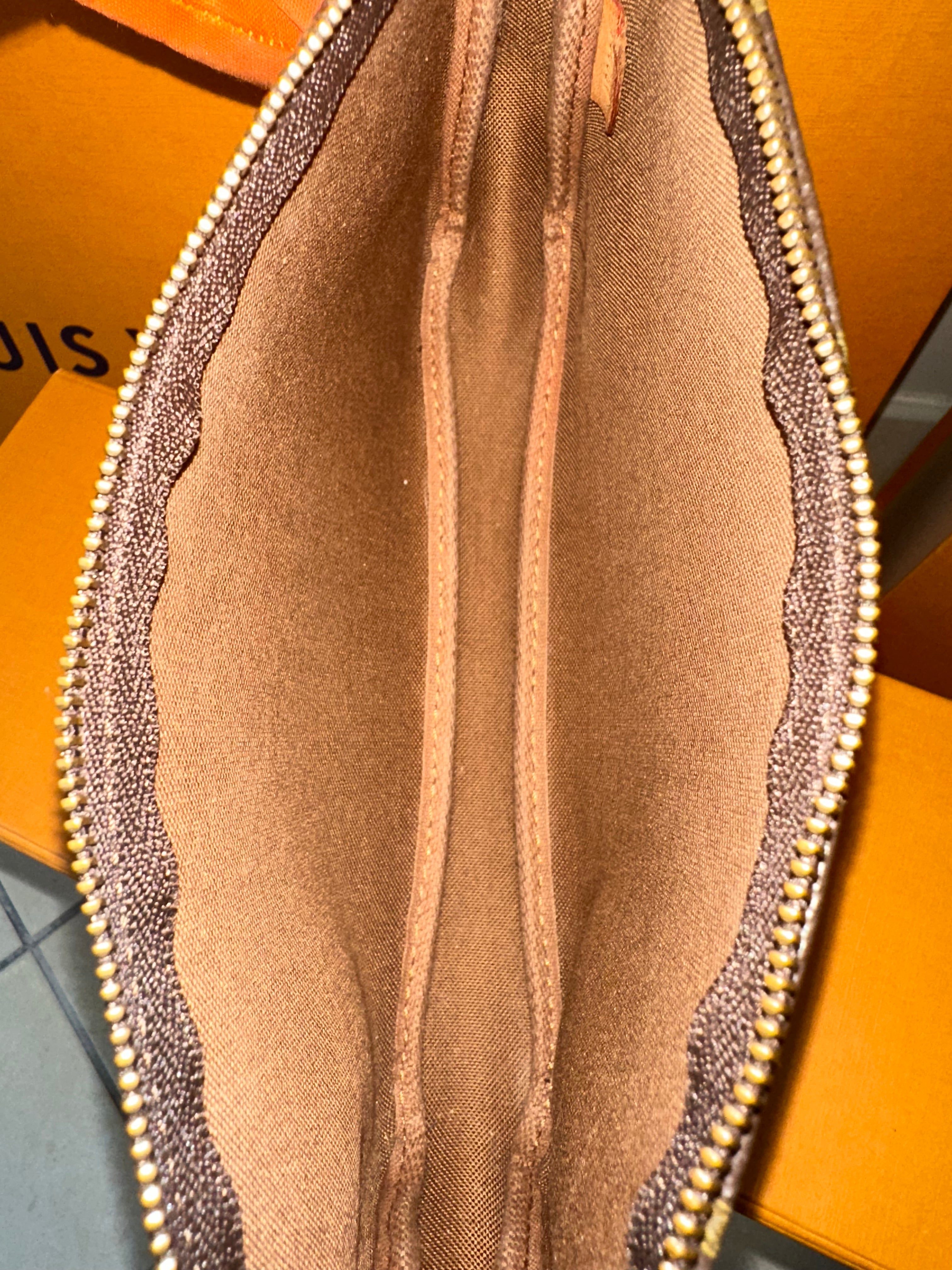 Louis Vuitton Pochette